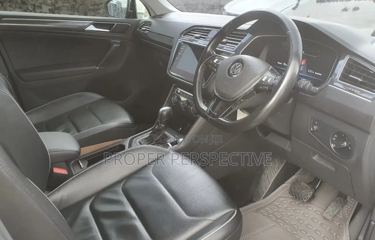 Volkswagen Tiguan 2.0T SEL Premium FWD 2018 Pearl