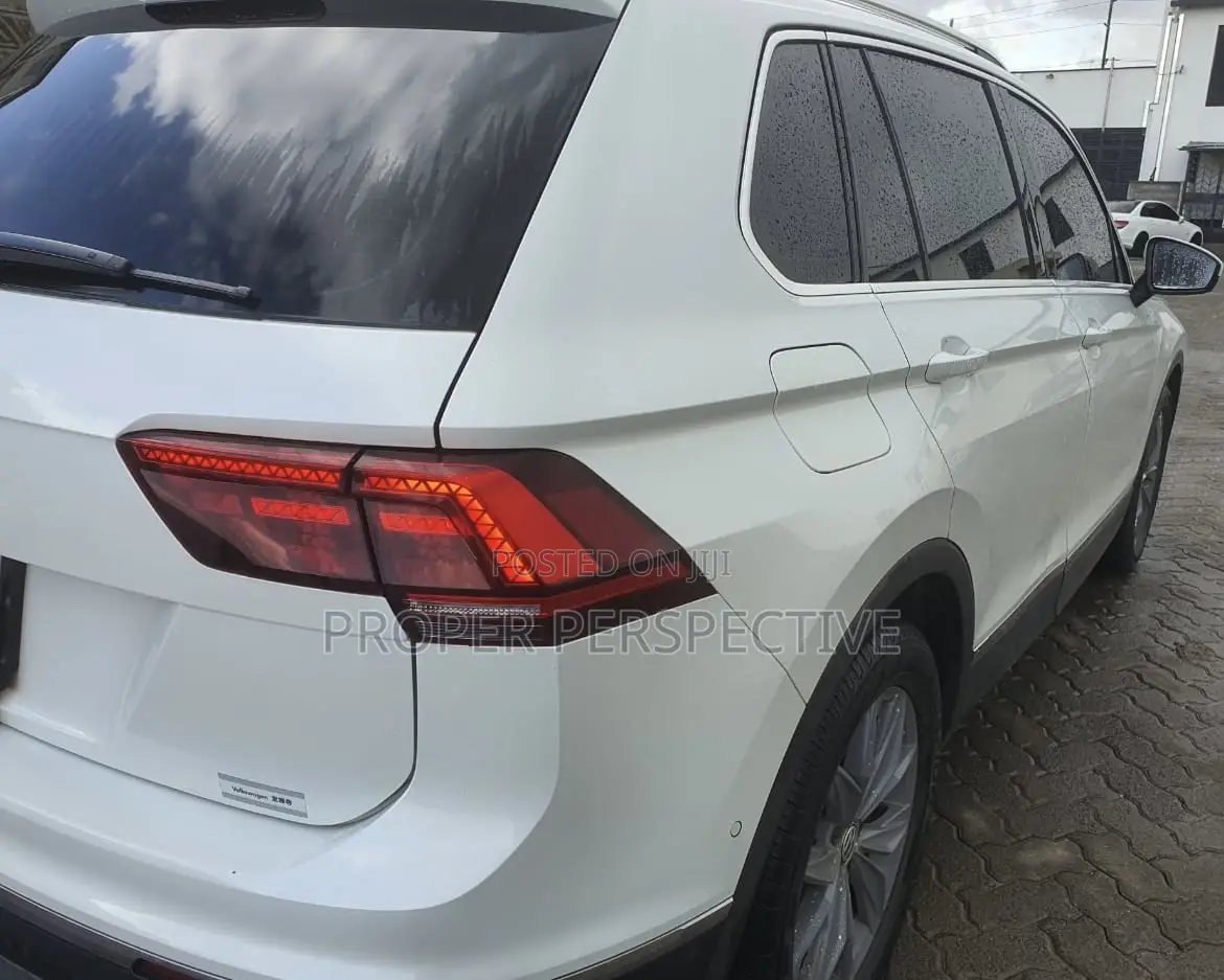 Volkswagen Tiguan 2.0T SEL Premium FWD 2018 Pearl