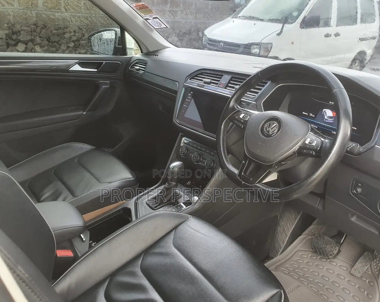 Volkswagen Tiguan 2.0T SEL Premium FWD 2018 Pearl
