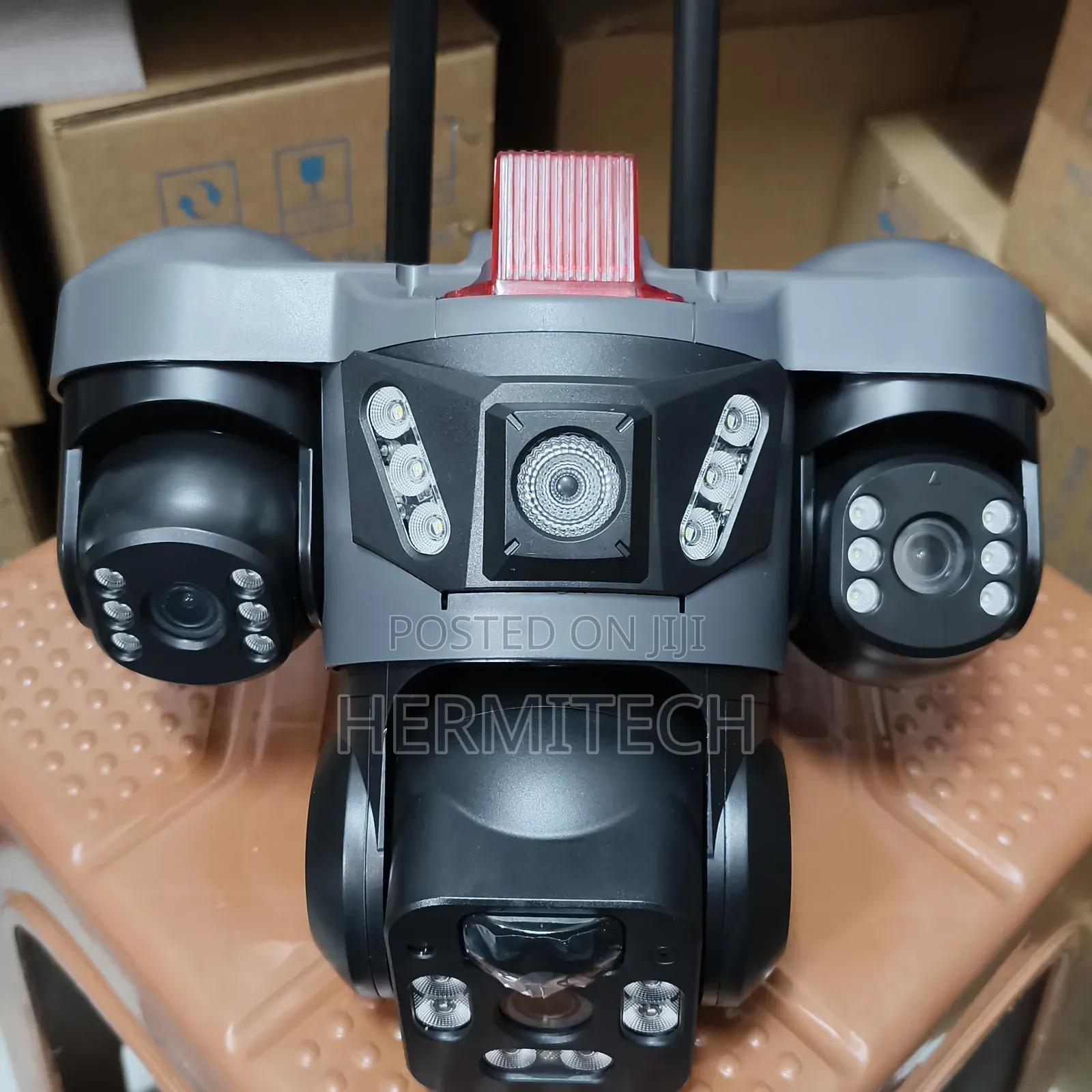 Coloured Night Vision Recordings With Triple Lens 4g Solar Camera