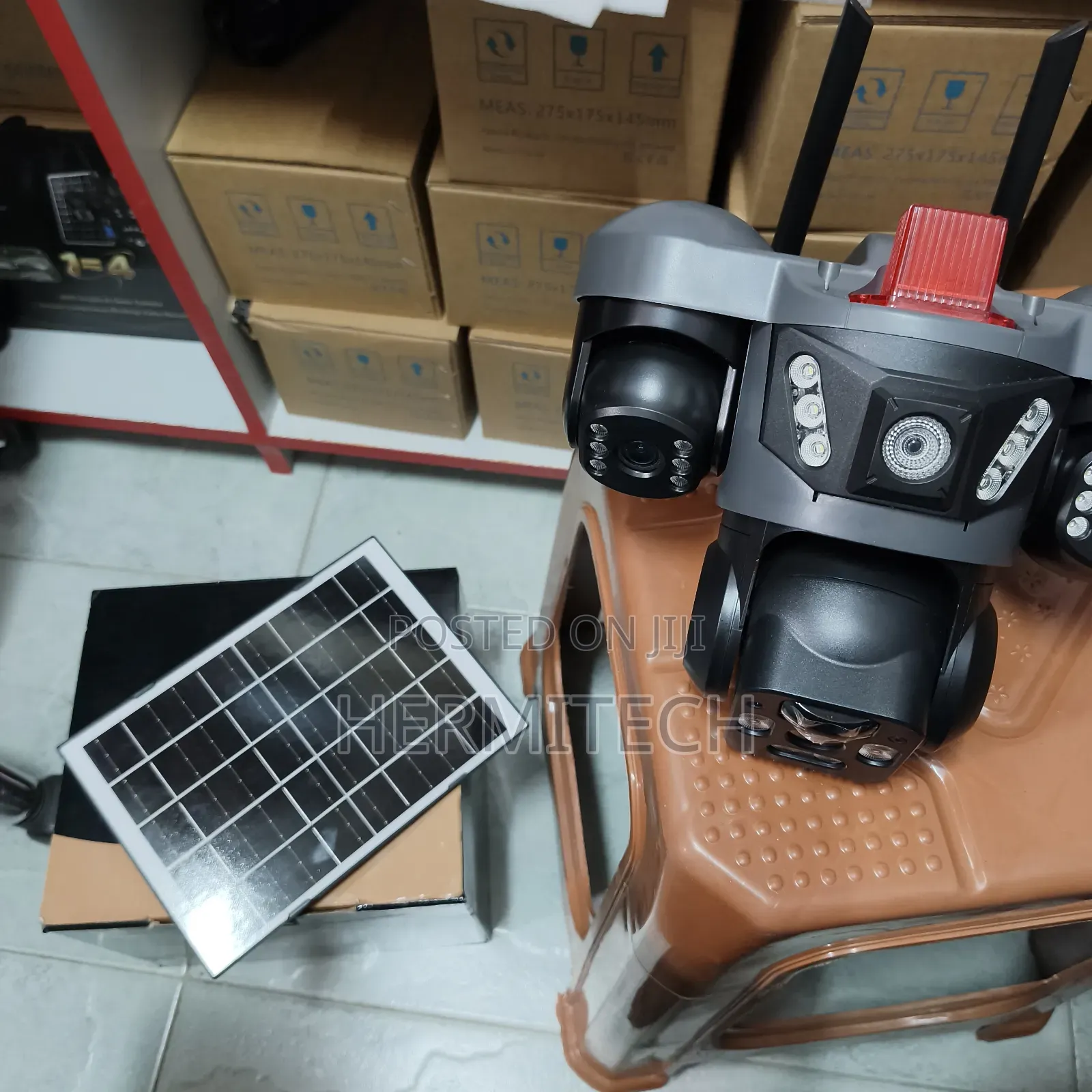 Triple Lens 4g Solar Powered Cameras With Two Way Audio Communication