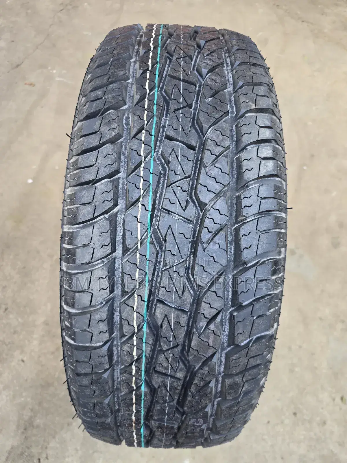 255/65 R16 Maxxis Bravo.(All Terrein)