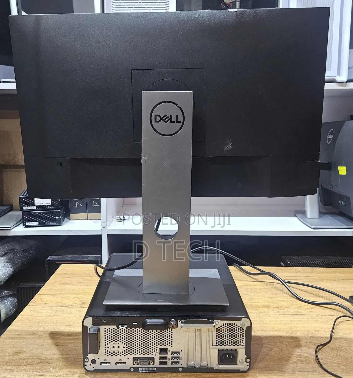 Desktop Computer HP 8GB AMD Ryzen 5 SSD 256GB