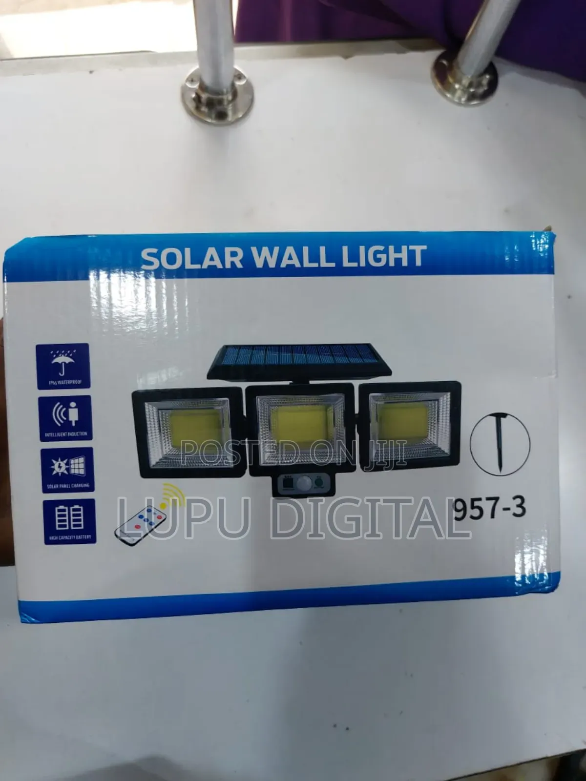 957- Wall Lamp