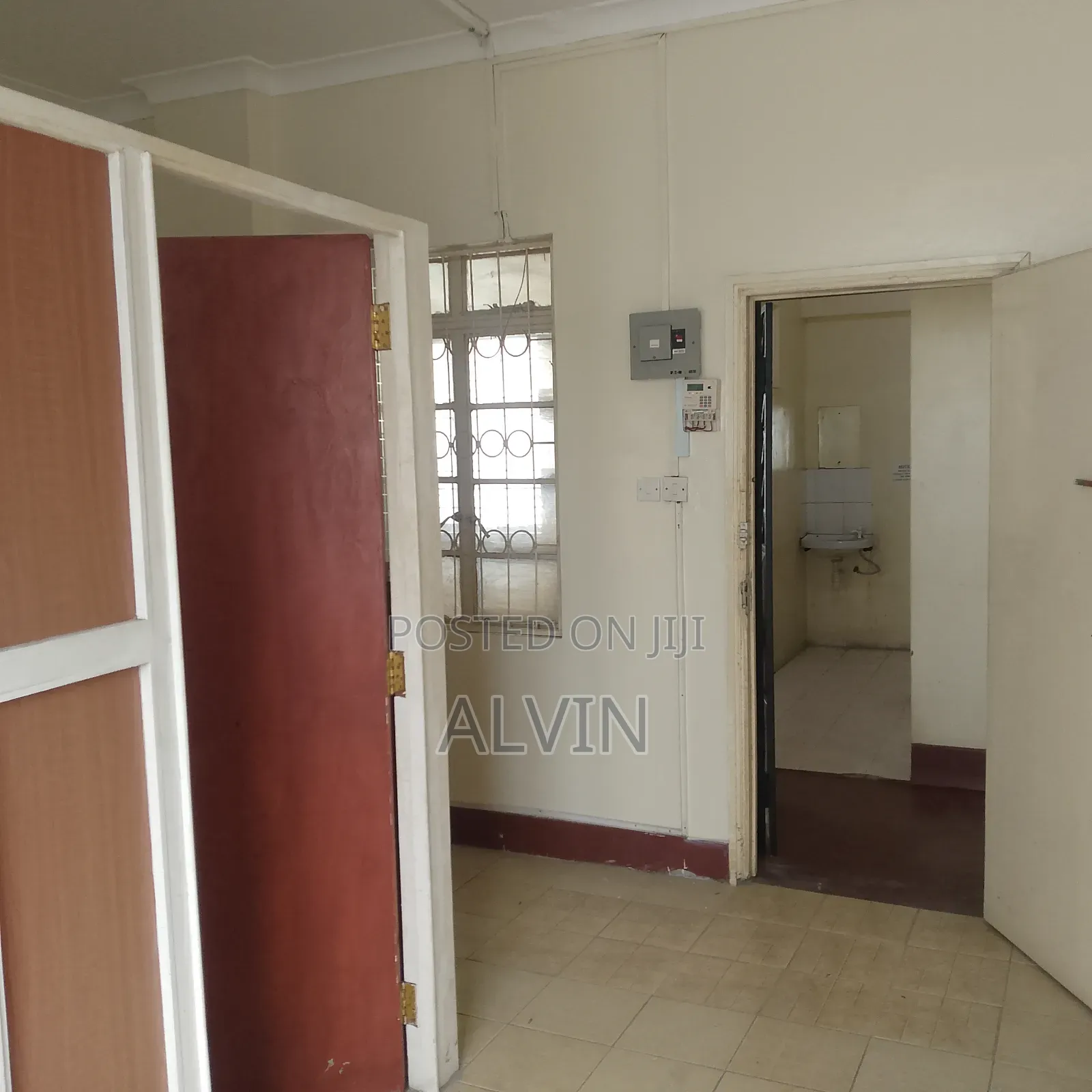 Office Moi Ave