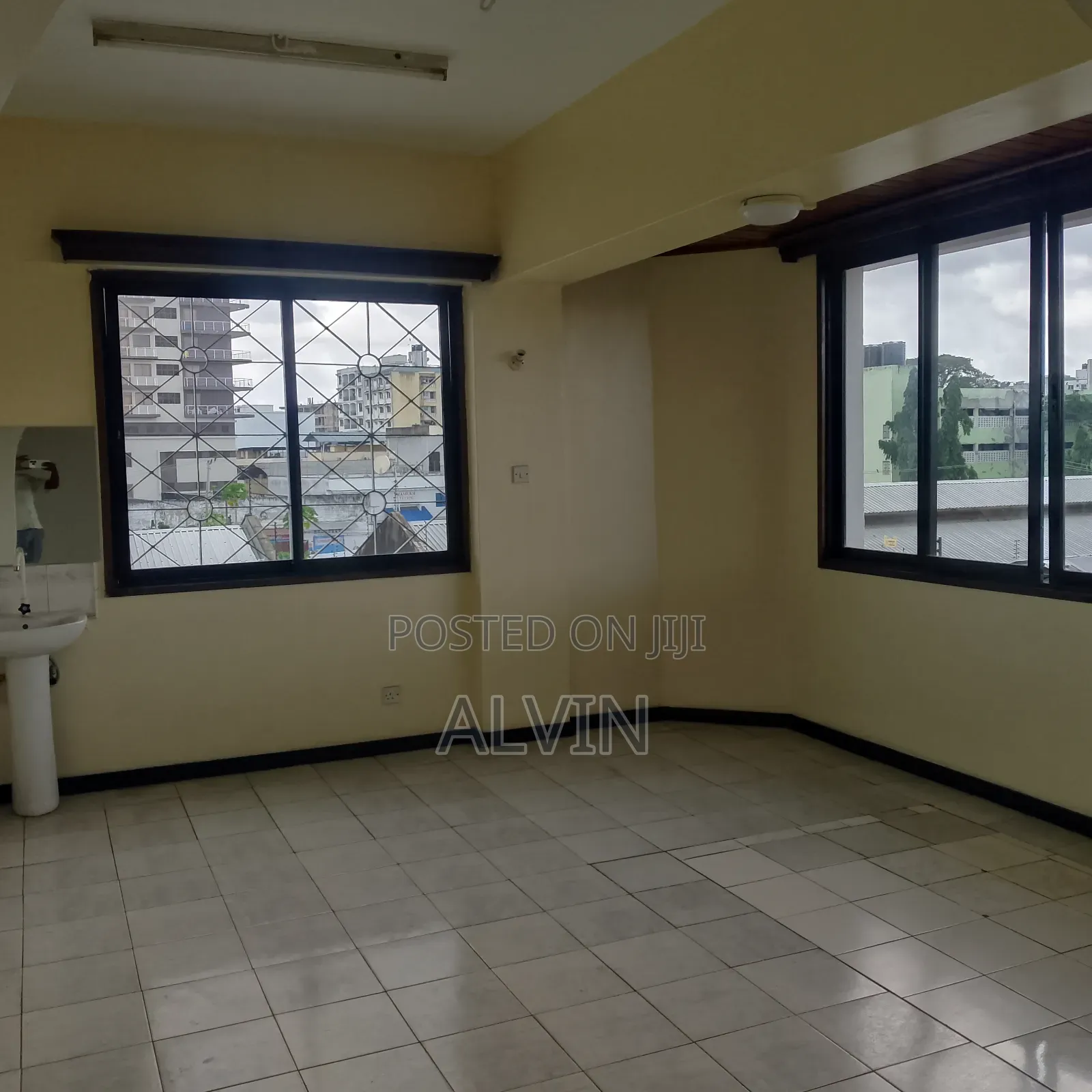3bdrm Apartment in Railalways, Mvita Railways for rent