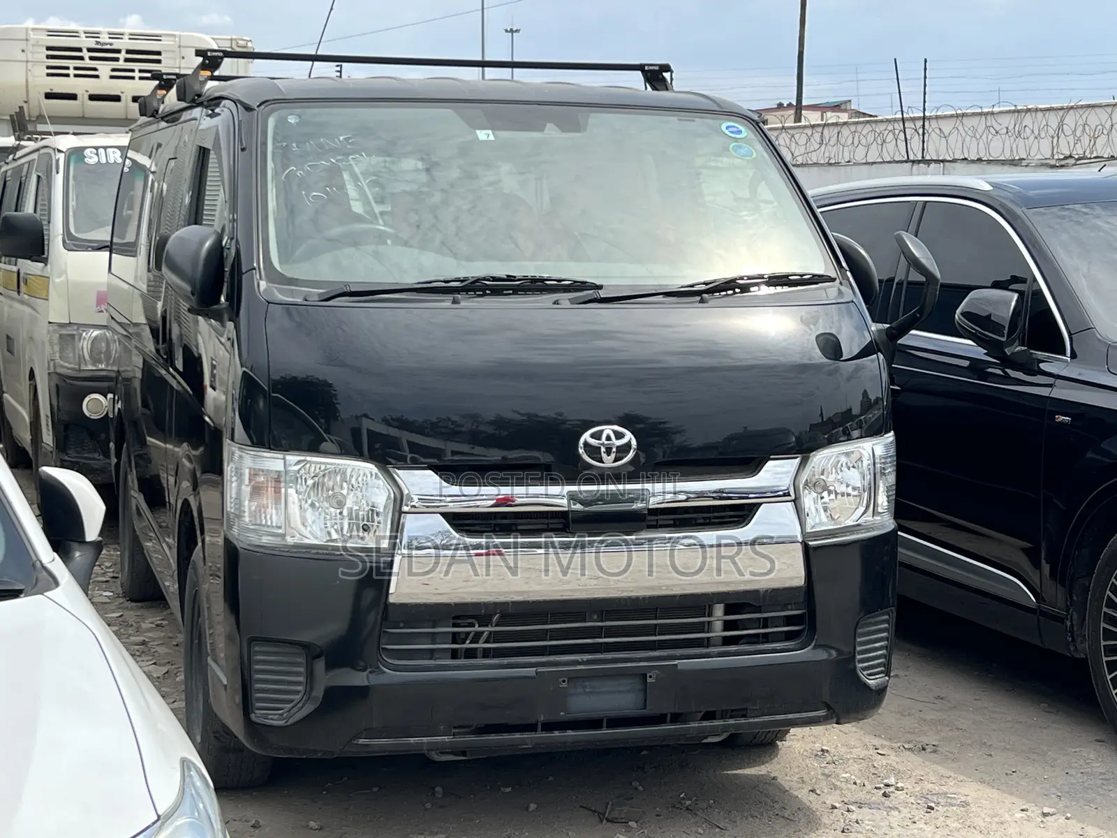 Toyota HiAce 2019 Black