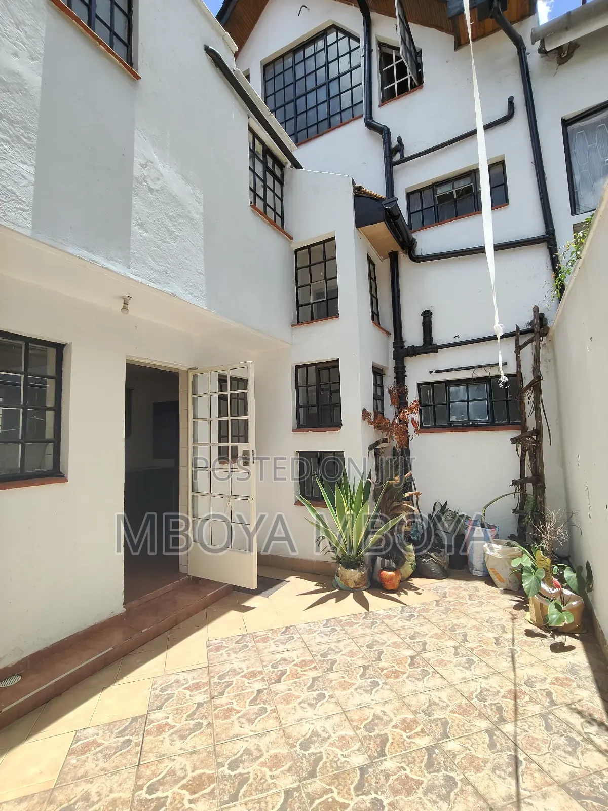 5bdrm House in Brookside, Lower Kabete for rent