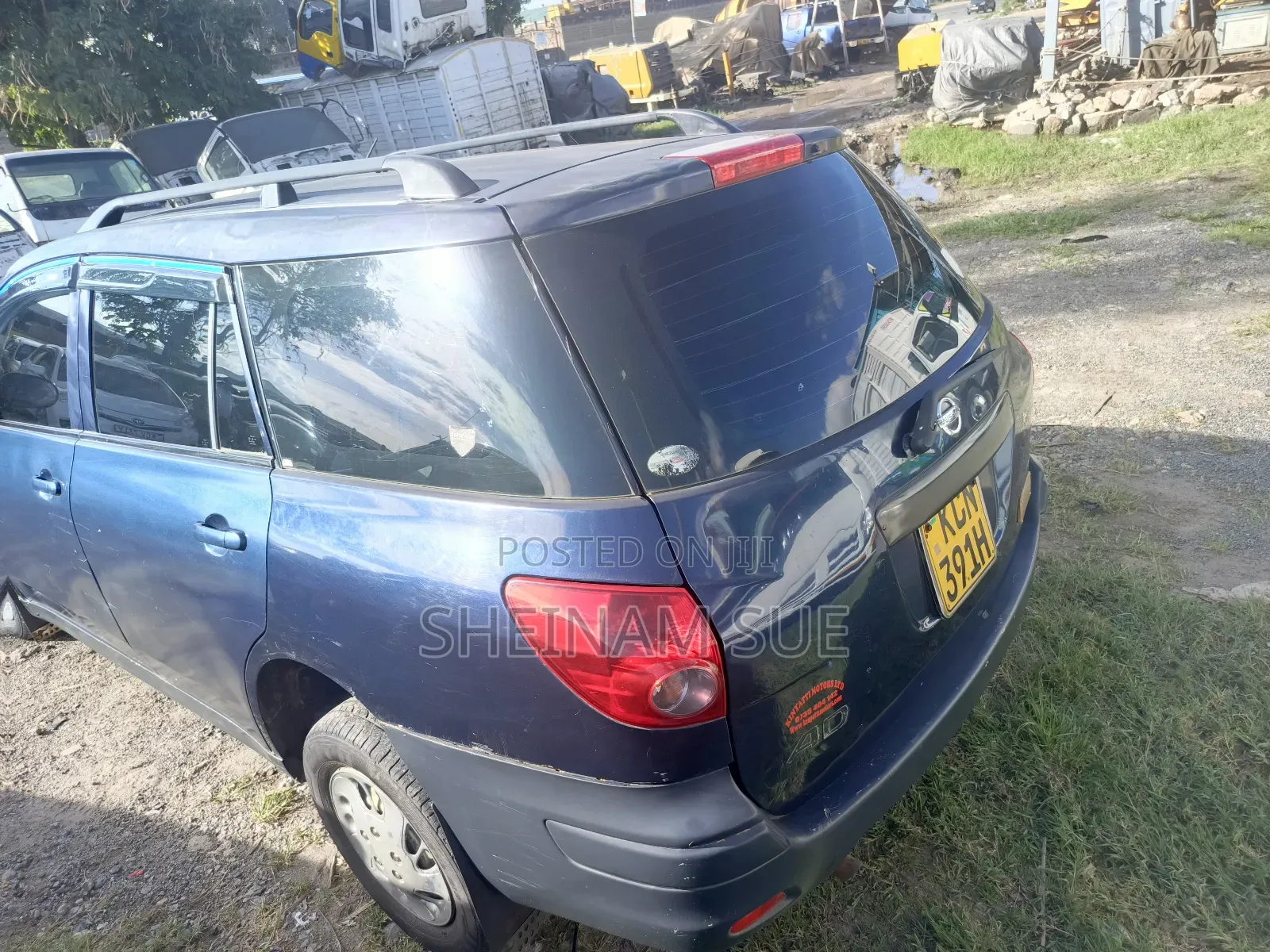 Nissan Advan 2010 Blue