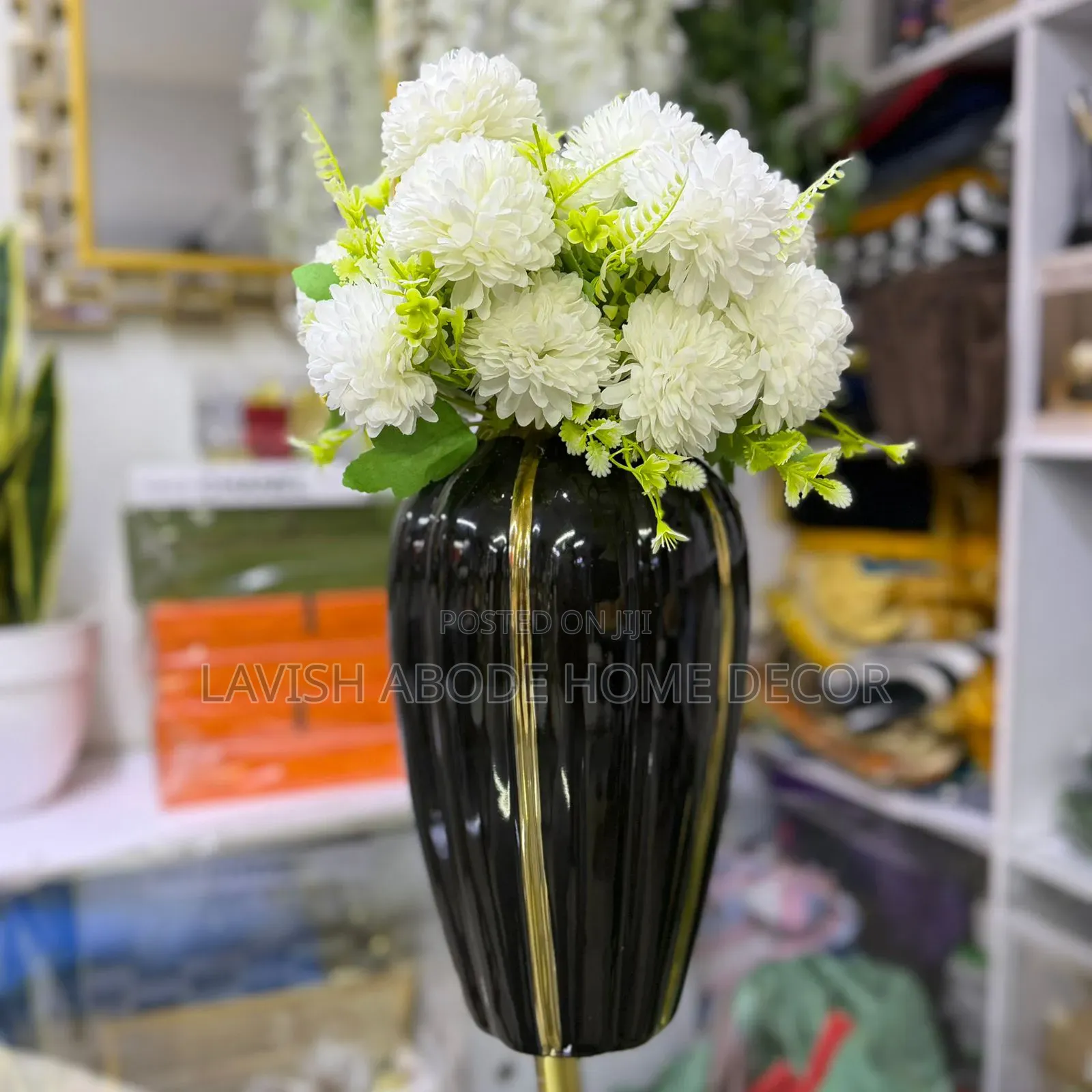 Black/Gold Ceramic Vase Suitable for Dining Tables,Homes, Office.