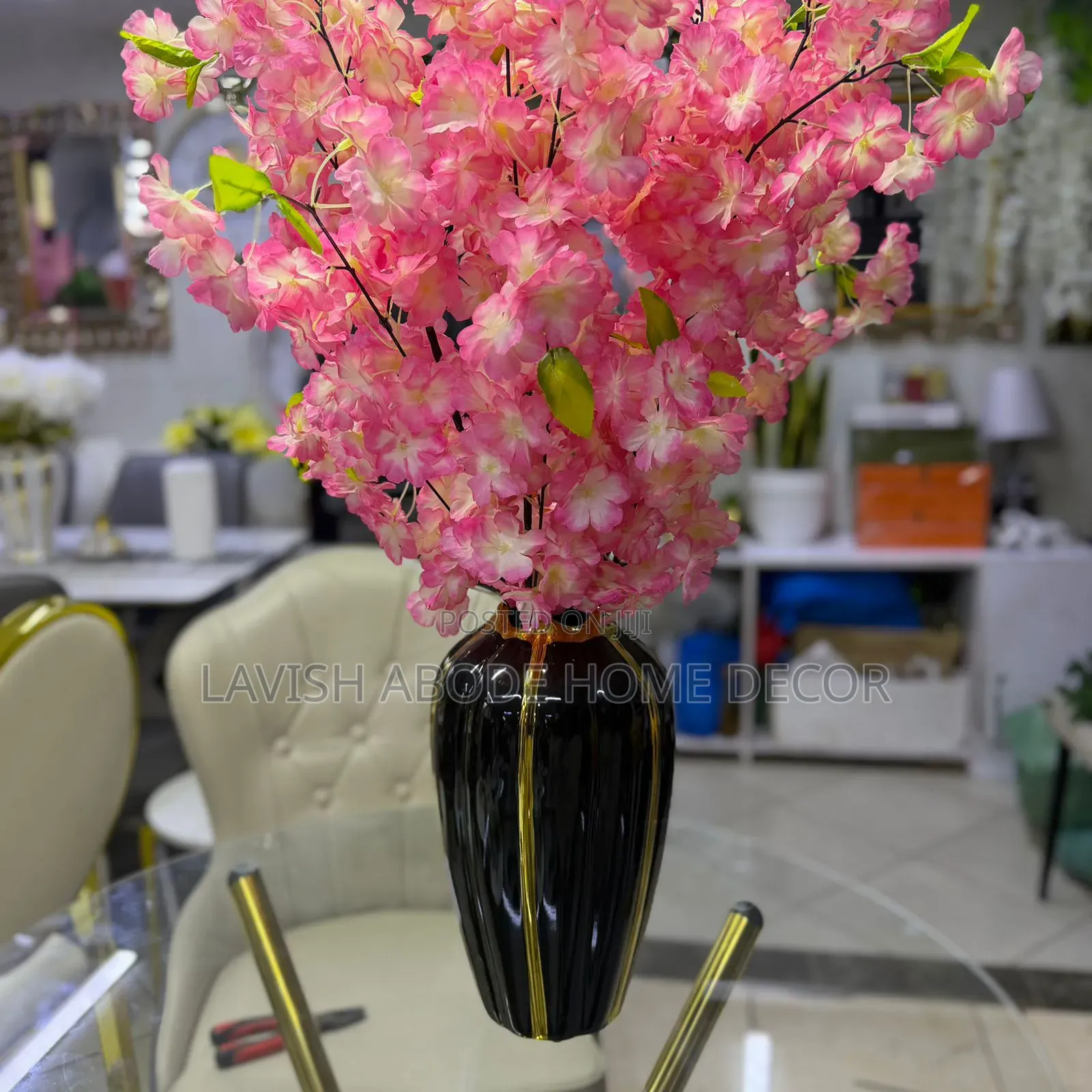 Black/Gold Ceramic Vase Suitable for Dining Tables,Homes, Office.