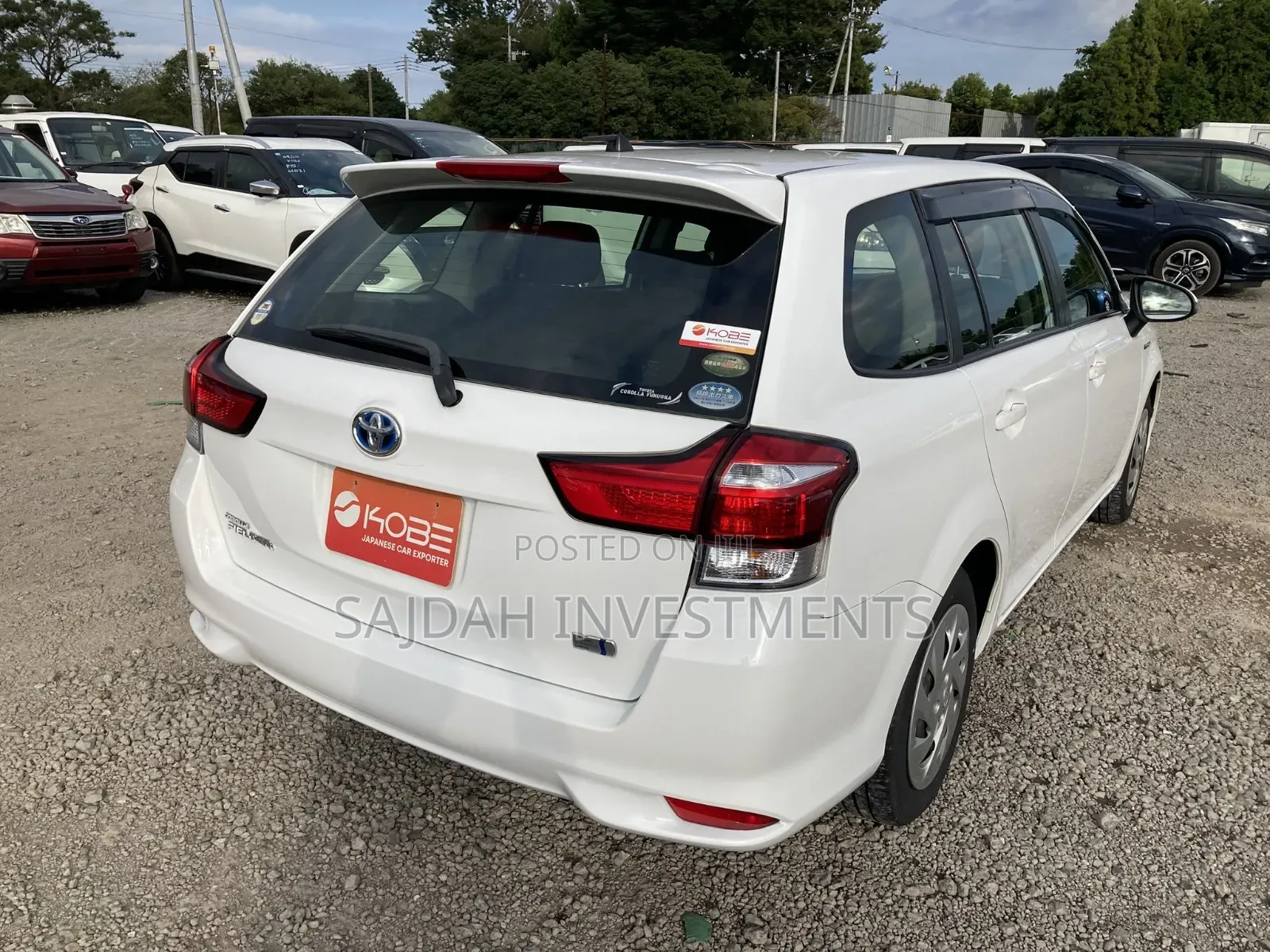 Toyota Corolla Fielder 1.5 Hybrid FWD 2019 White