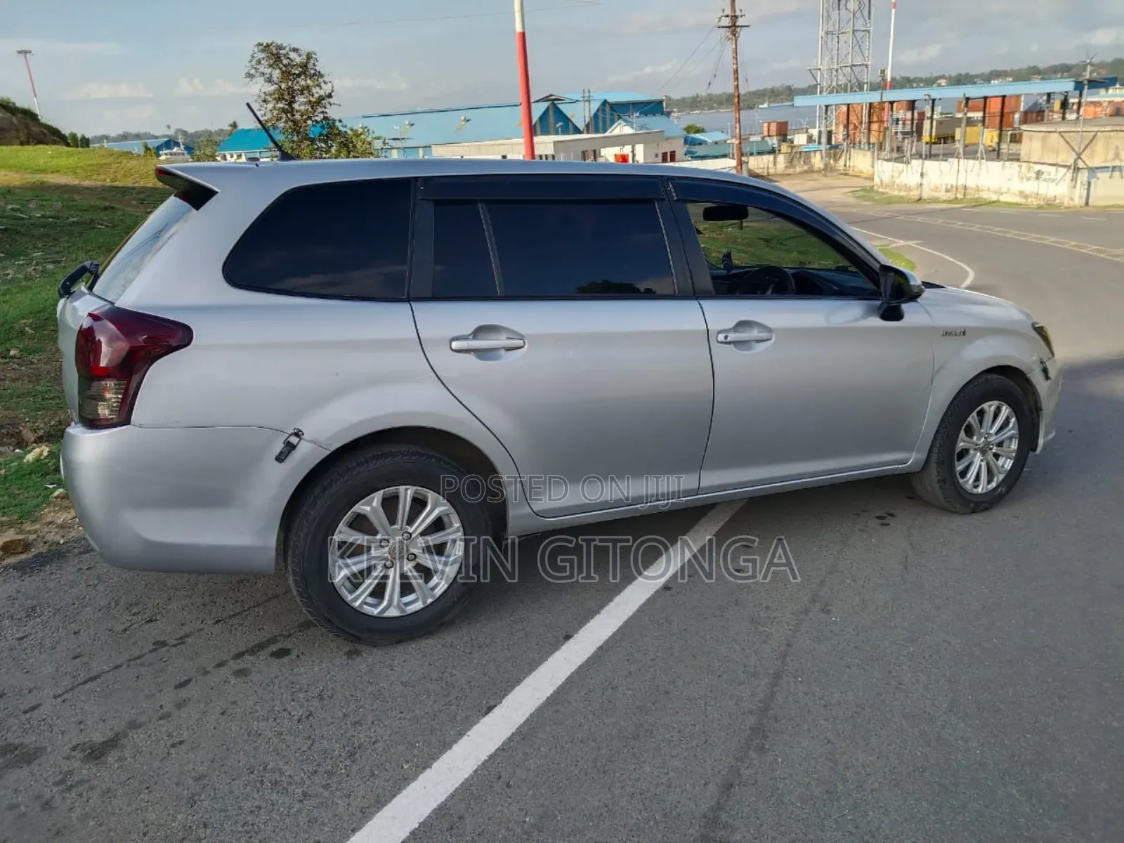 Toyota Corolla Fielder 2013 Silver