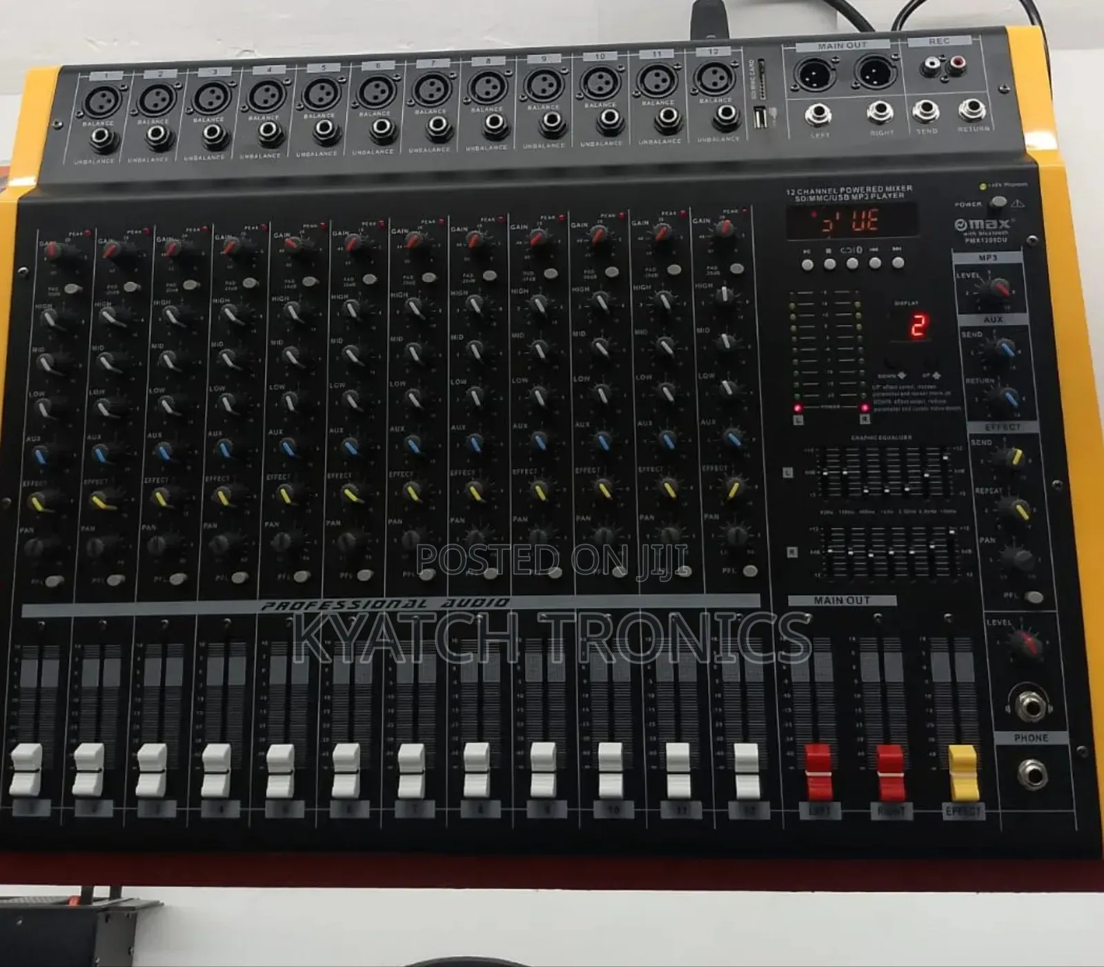 Max Powered Mixer 12