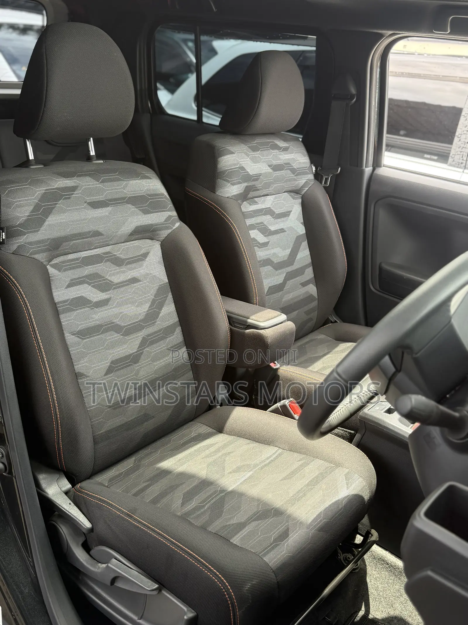 Daihatsu Tanto 660 FWD 2019 Black