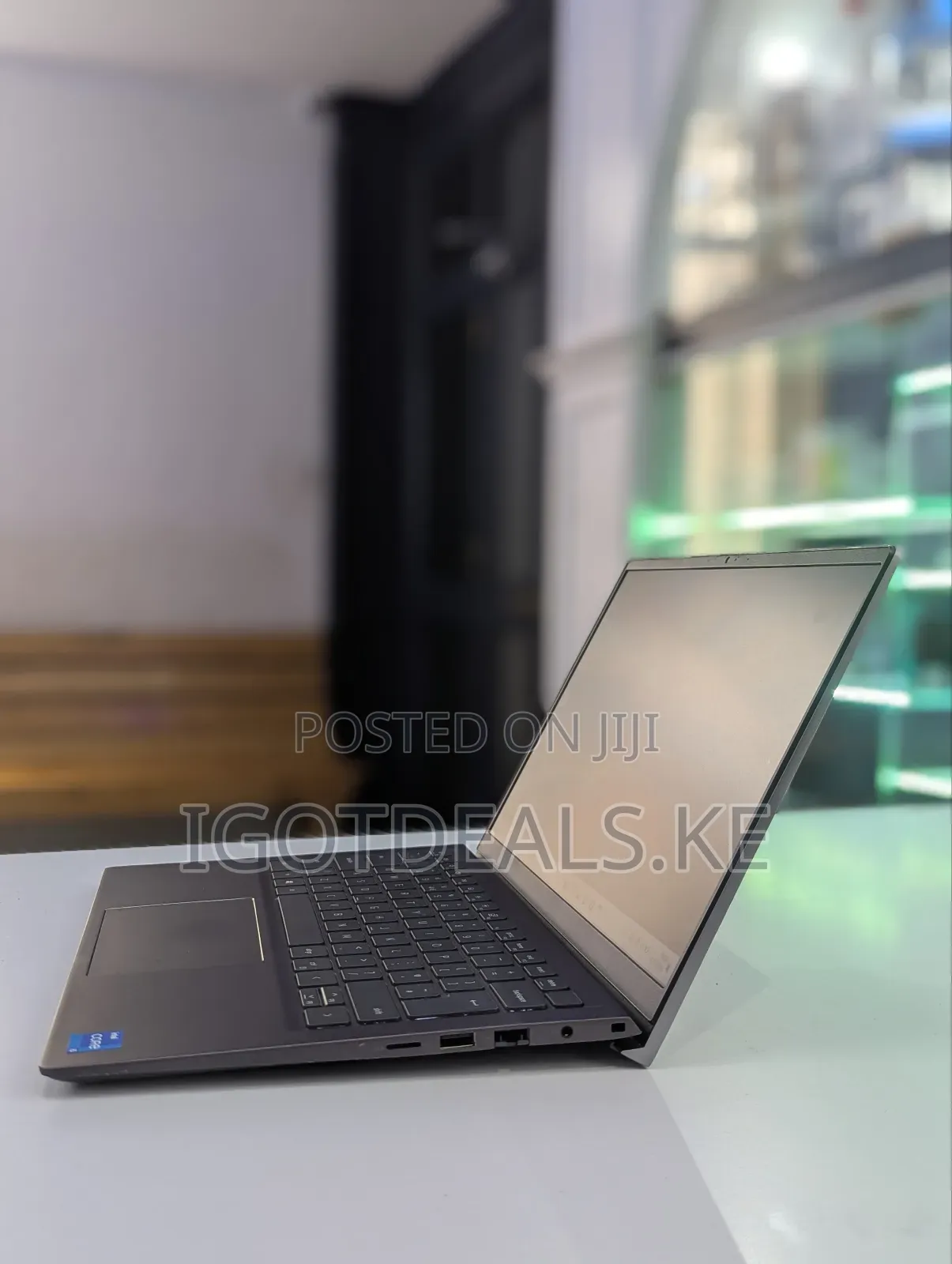 Laptop Dell Vostro 14 5480 8GB Intel Core i5 SSD 256GB