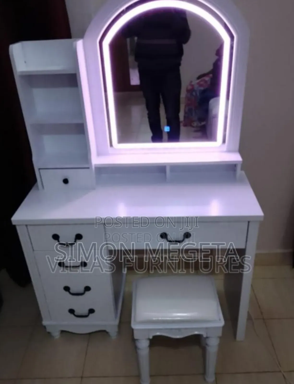 Dressing Table White With Lights