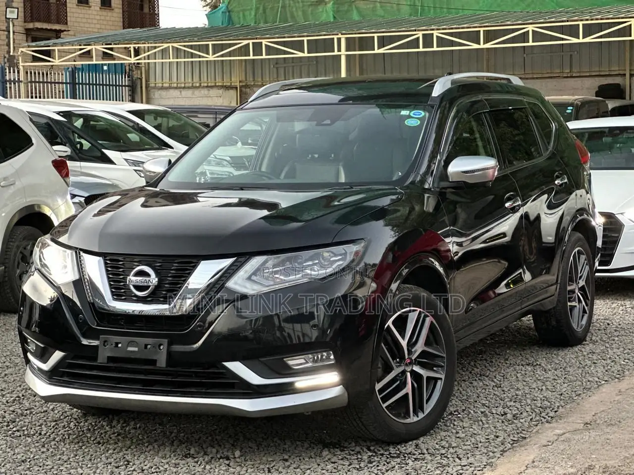 Nissan X-Trail 2.0 Petrol FWD 2018 Black
