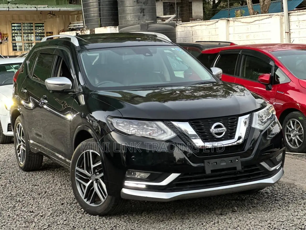 Nissan X-Trail 2.0 Petrol FWD 2018 Black