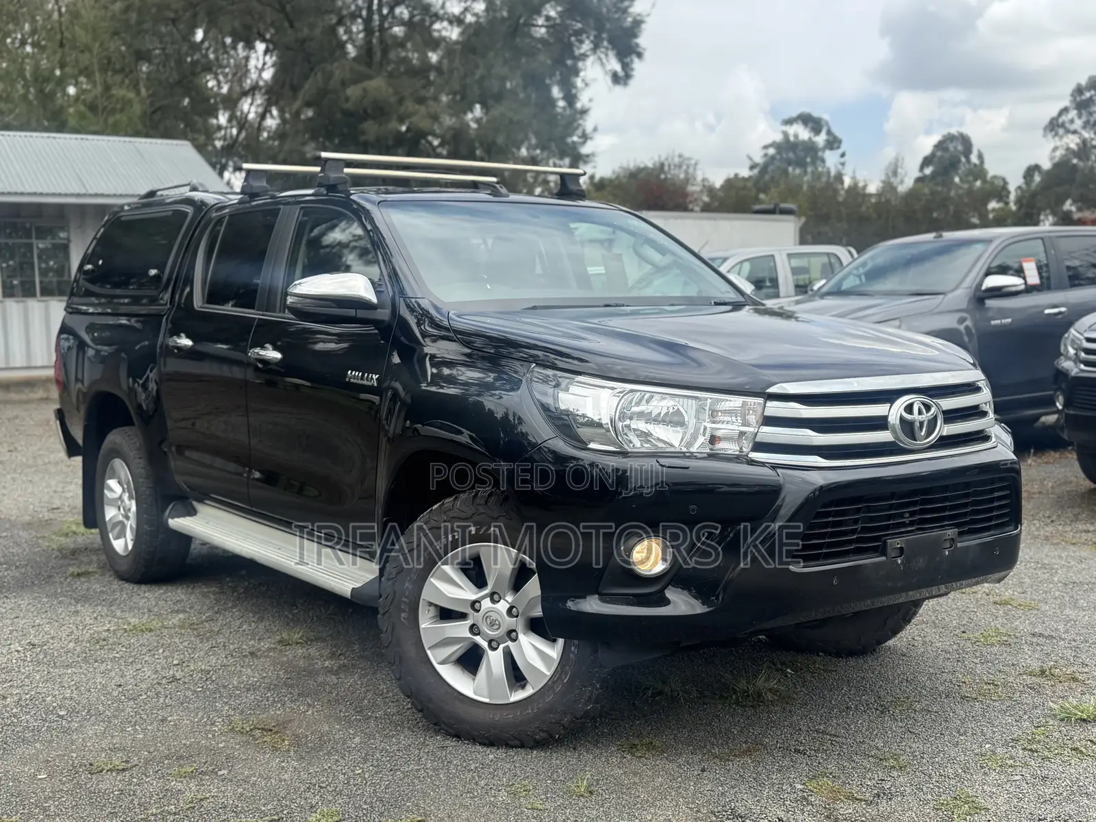 Toyota Hilux SR5+ 4x4 2018 Black