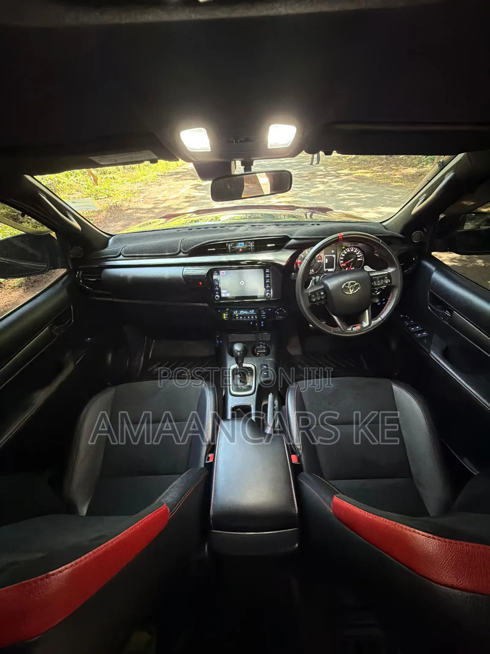 Toyota Hilux 2022 Black