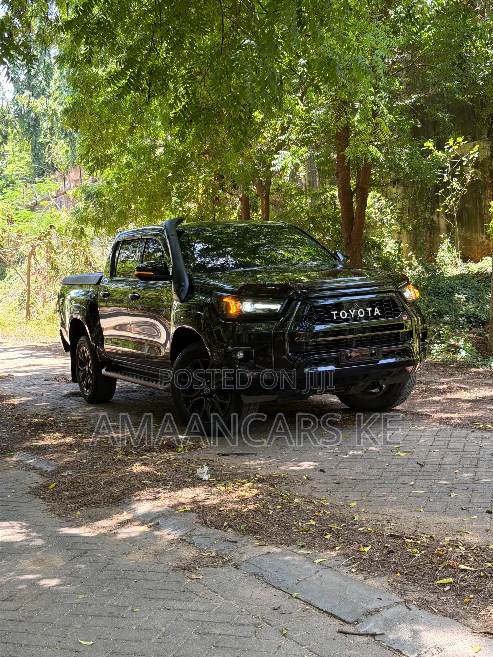 Toyota Hilux 2022 Black