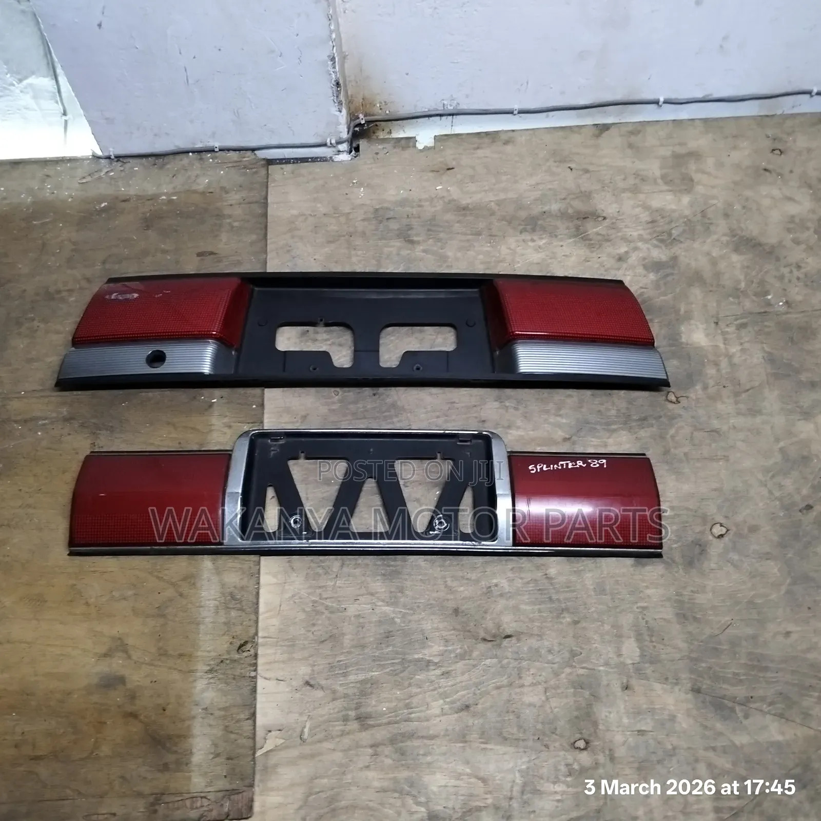 Toyota Corolla E90/E91 Rear Reflector. Ex Japan Motor Vehicle Parts