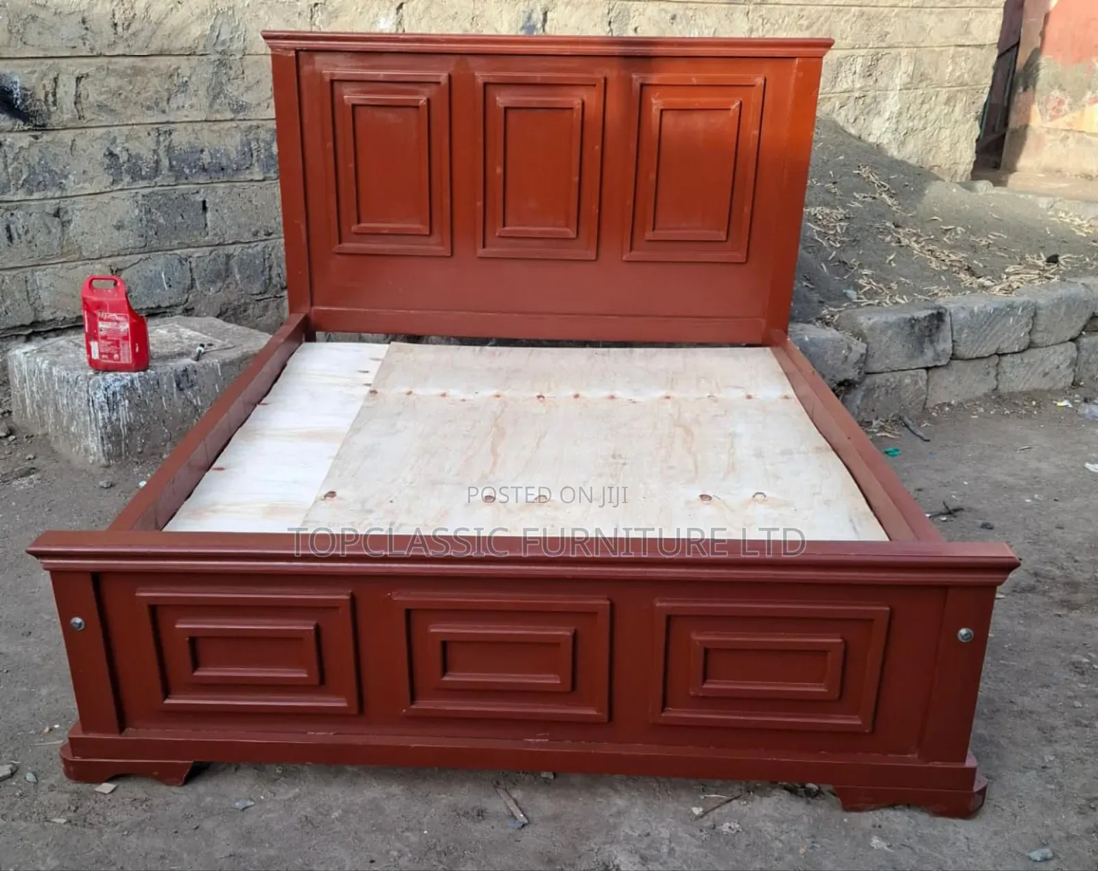 Brown  5x6 Board Bed