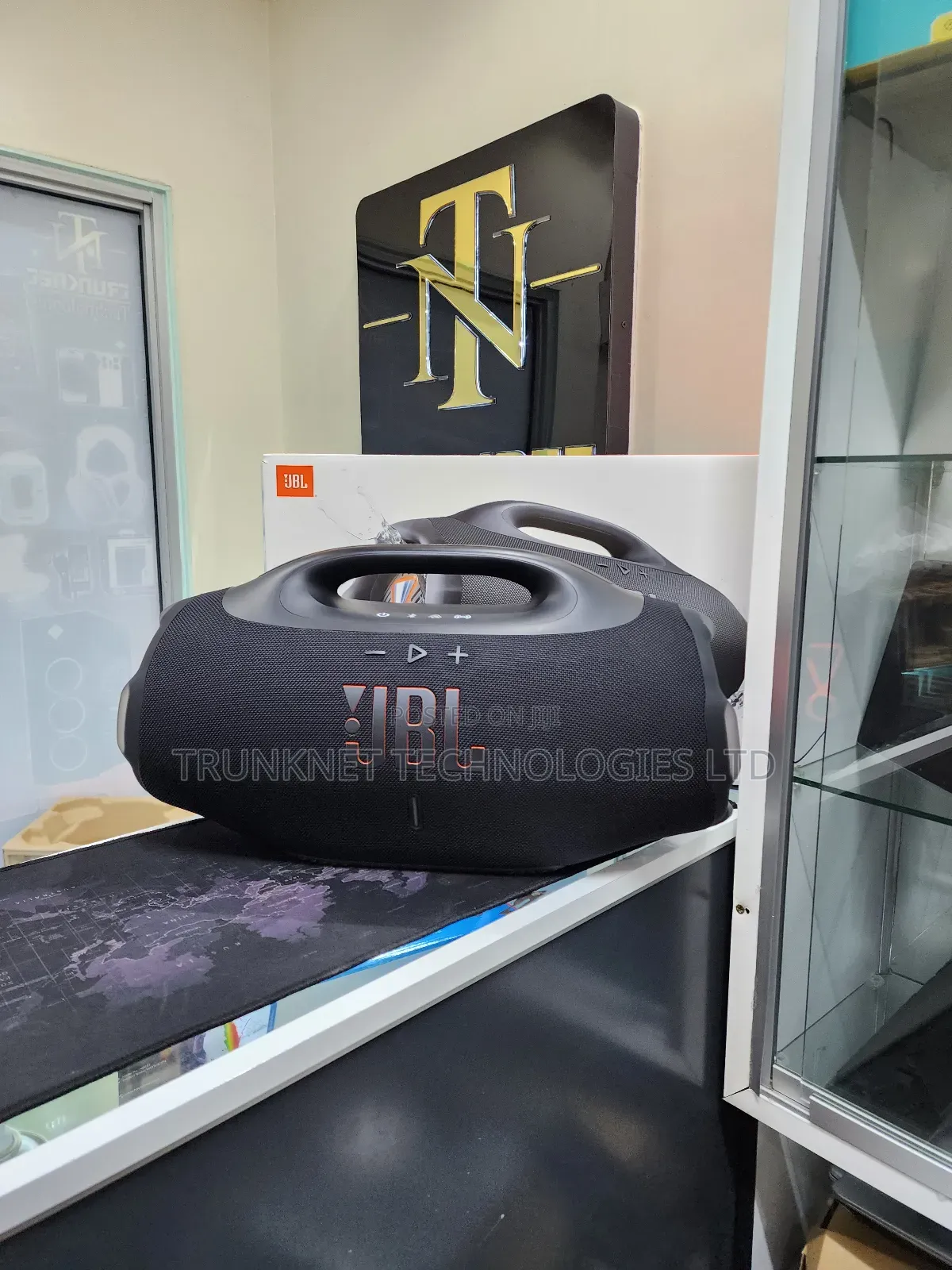 JBL Boombox 4