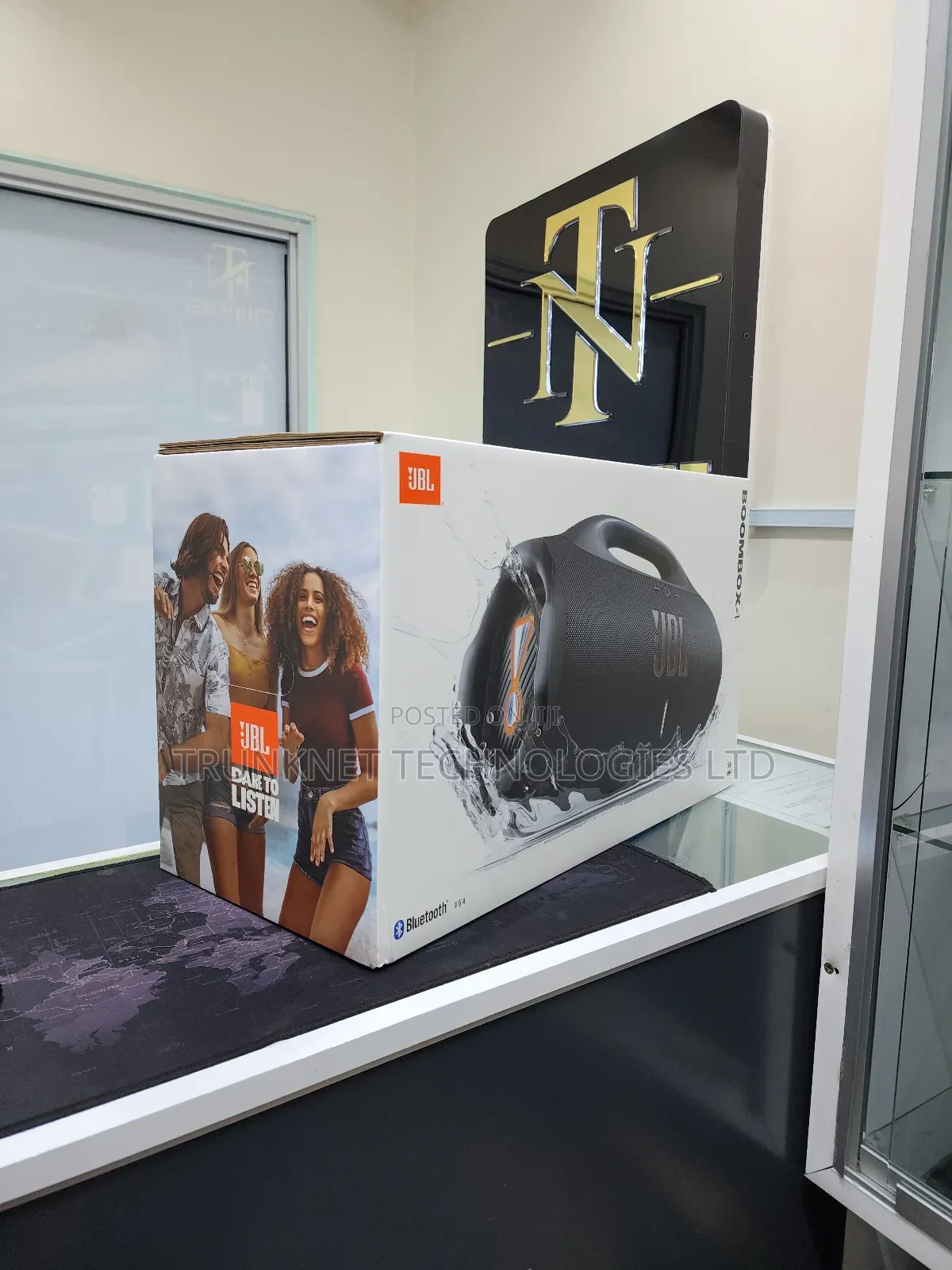 JBL Boombox 4