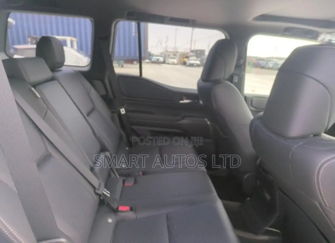 New Toyota Land Cruiser LC250 2025 White