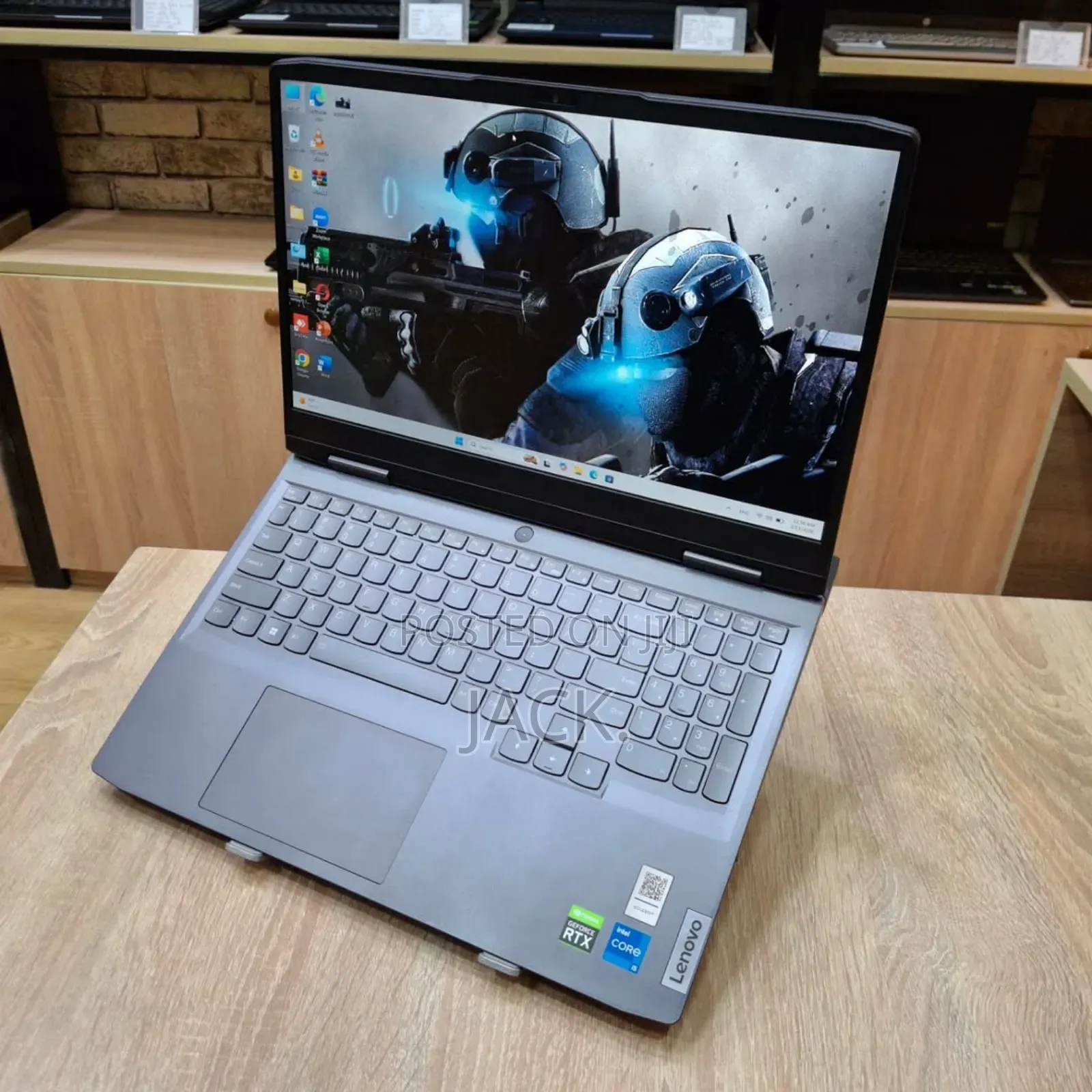 Laptop Lenovo LOQ 15ARP9 32GB Intel Core i7 SSD 1T