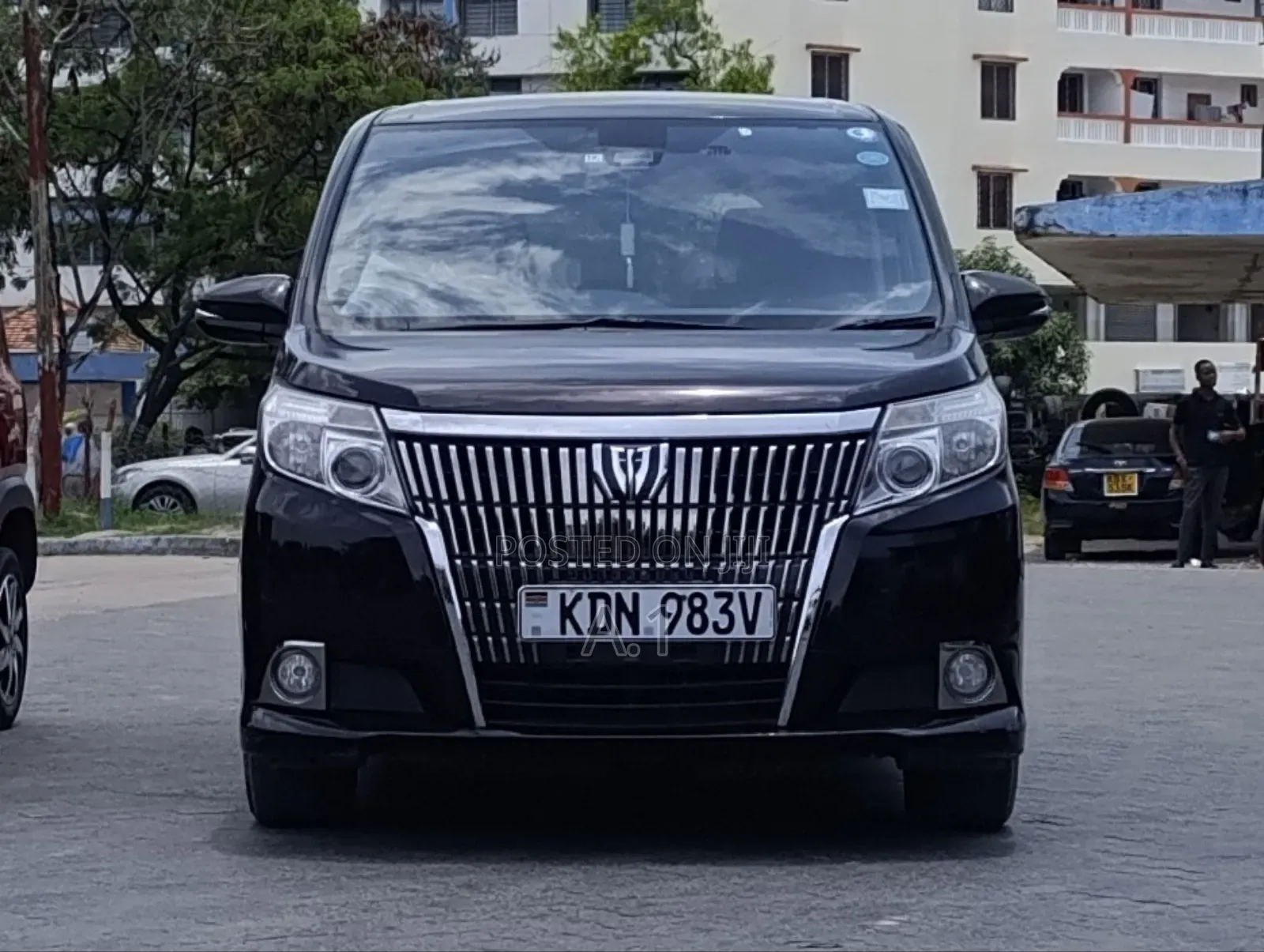 Toyota Esquire 2.0 FWD (8 seater) 2016 Black
