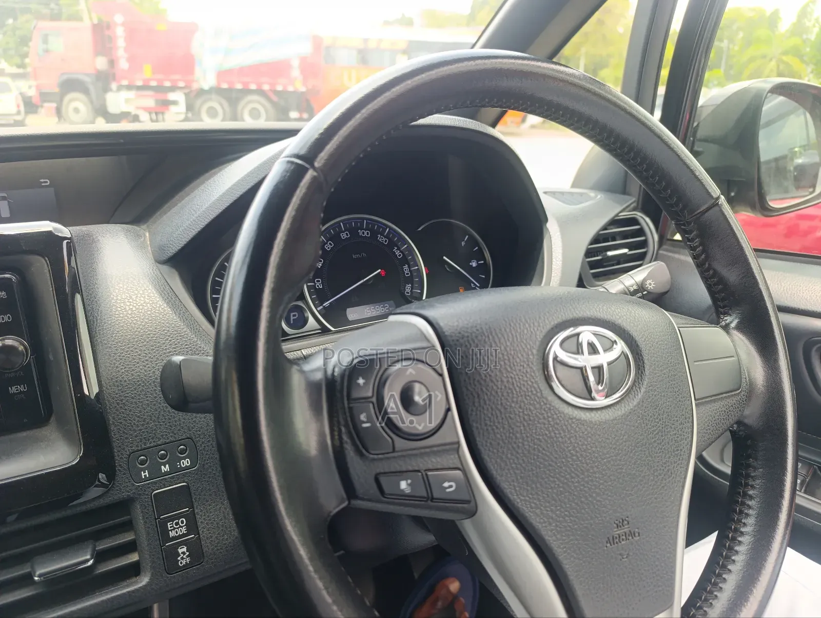 Toyota Esquire 2.0 FWD (8 seater) 2016 Black