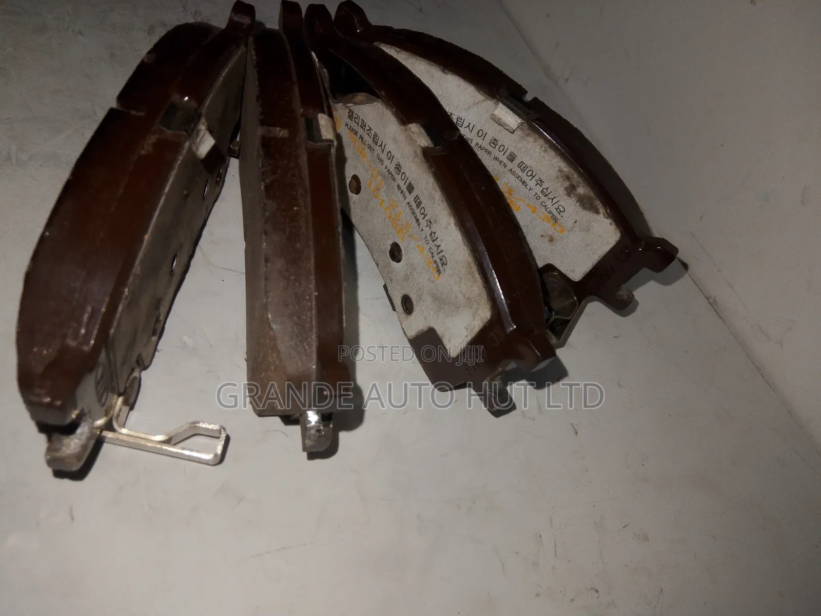 Front Brake Pads Kia Pride 2000 (Genuine Parts)