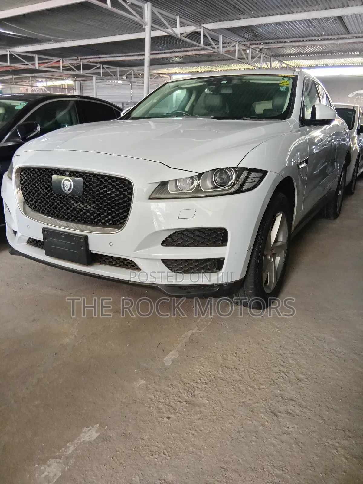 Jaguar F-Pace 2017 White