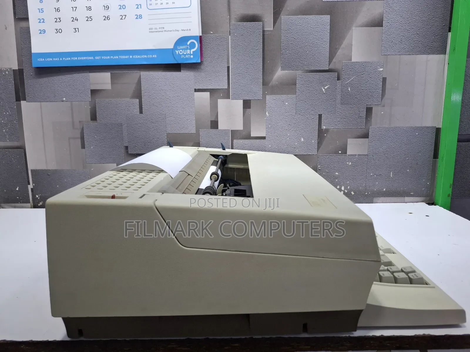 Ibm Lexmark Wheelwriter 3000 Electric Typewriter (Reconditioned)