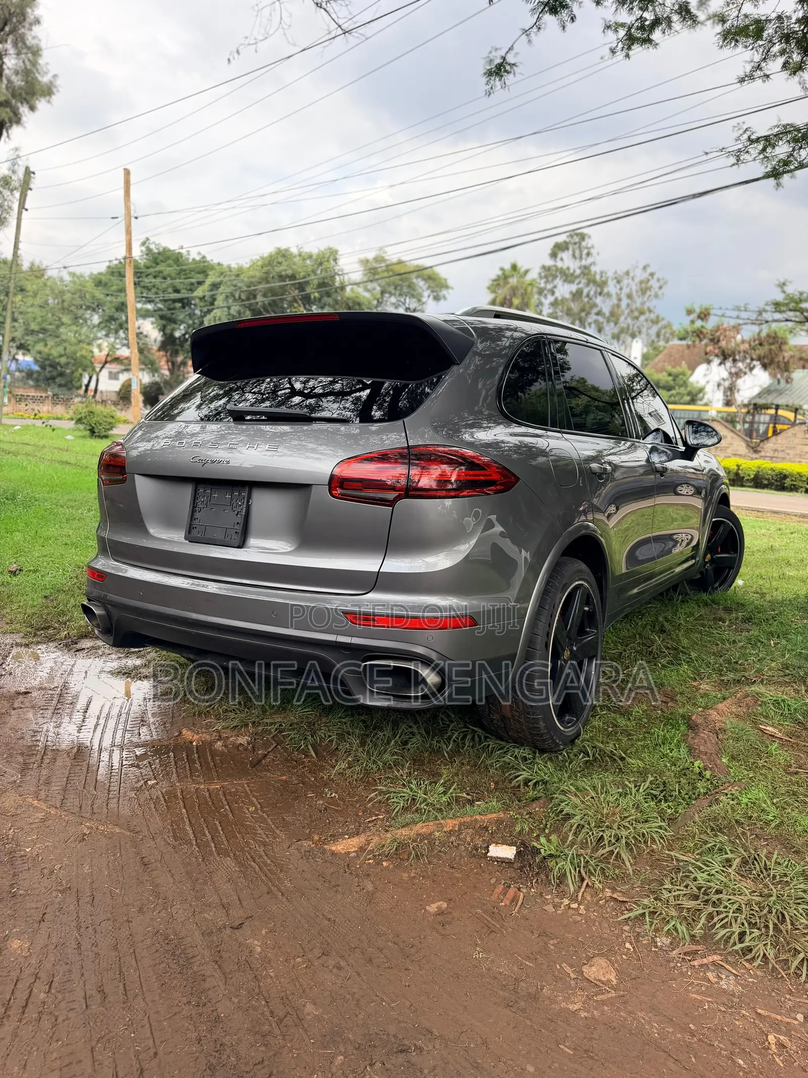 Porsche Cayenne Platinum Edition AWD 2018 Gray