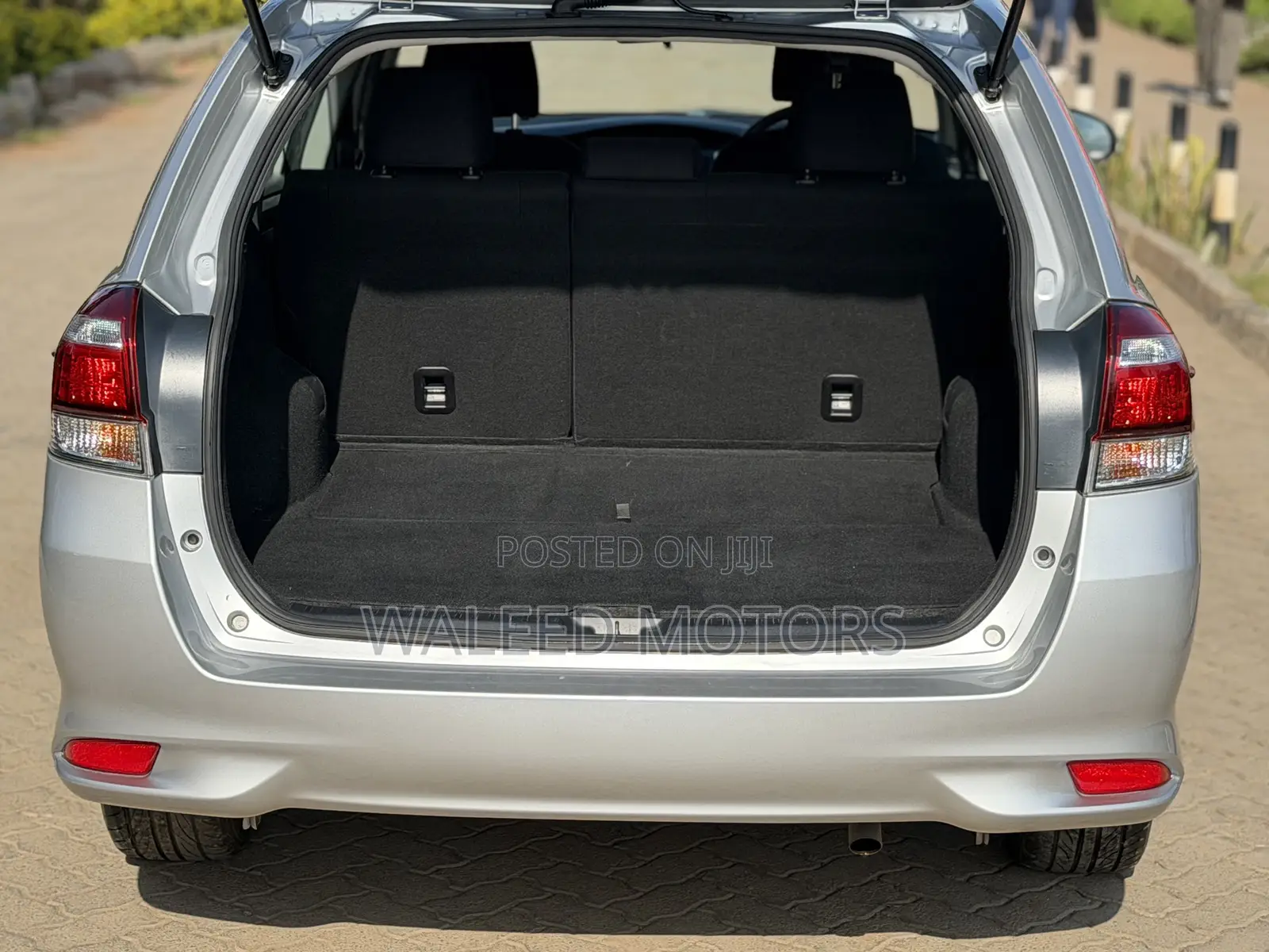 Toyota Corolla Fielder 1.5 Hybrid FWD 2020 Silver