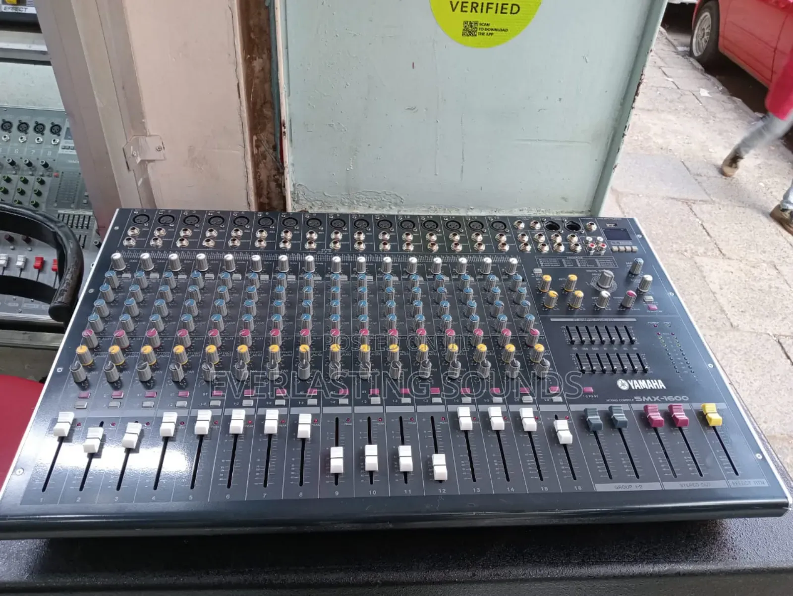 SMX-1600 Professional Mixer