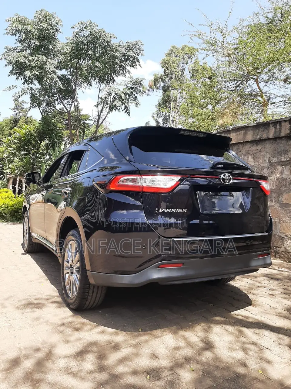 Toyota Harrier 2.0 4WD 2018 Black