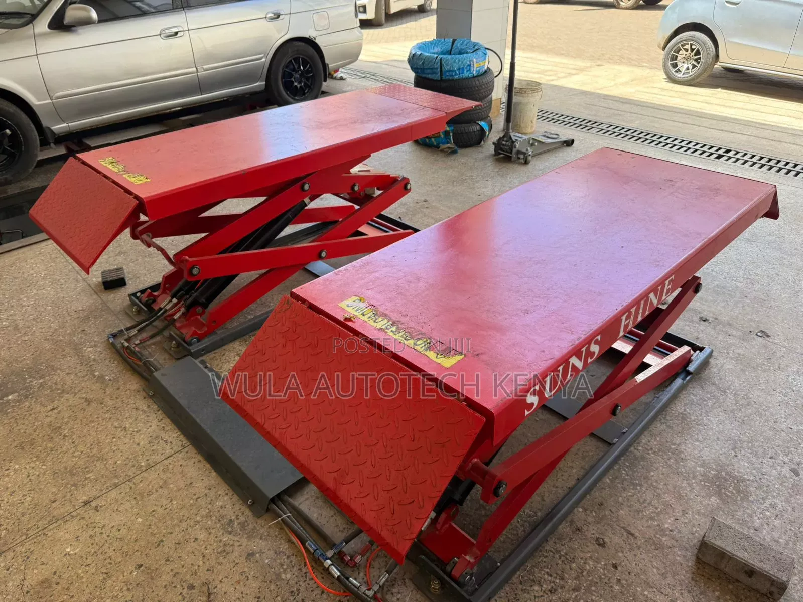 Best Designed High Scissor Carlift 3.5tns Machine With All Accessories