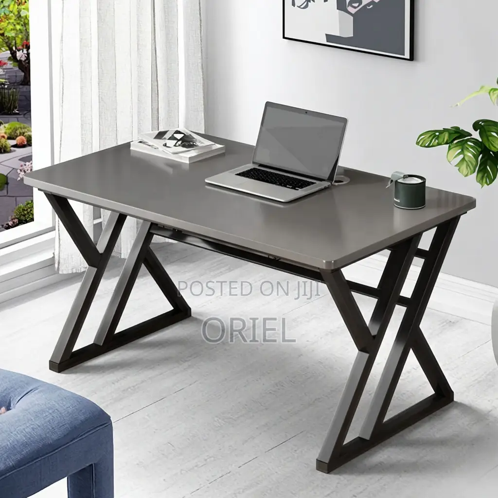 Office Desk : Sturdy 120cm Generic Home Office Desk