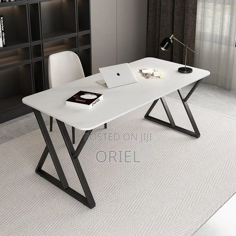 Office Desk : Sturdy 120cm Generic Home Office Desk