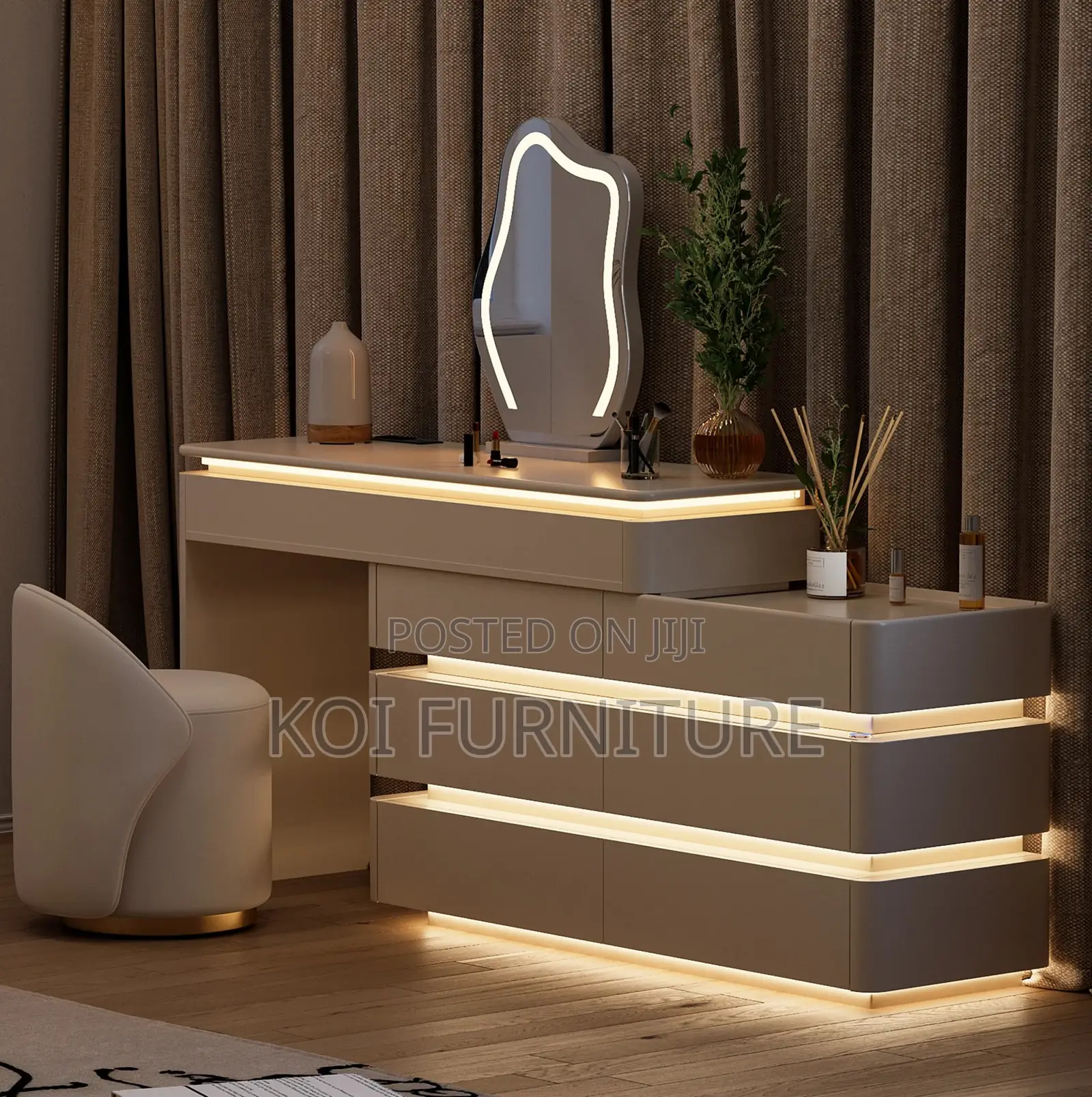 Dressers; Bedroom Vanity Set With Lightings