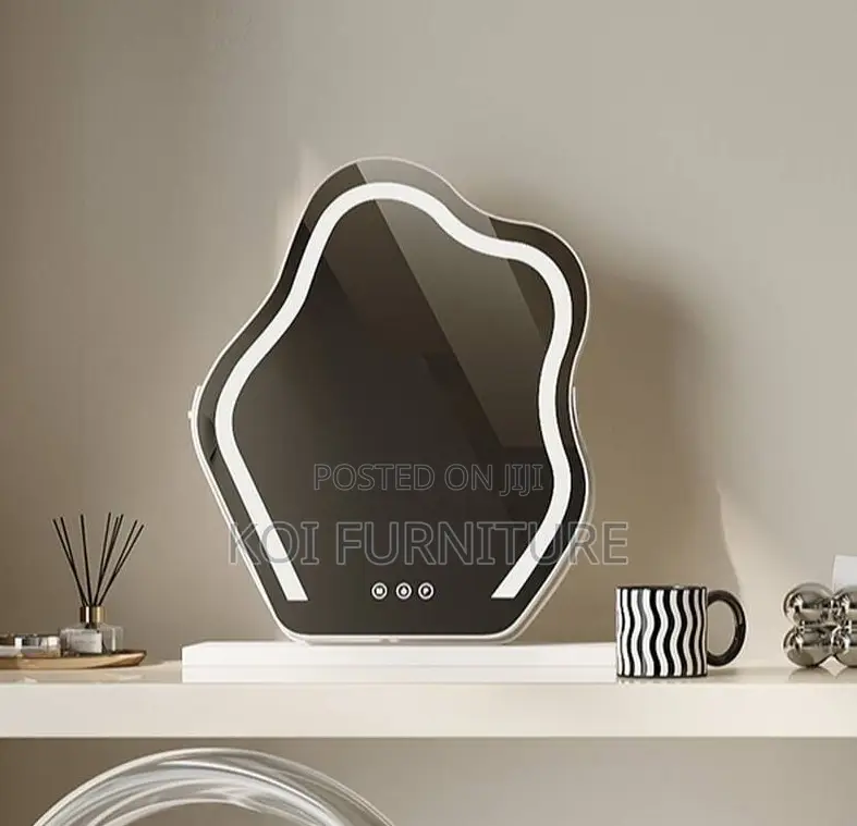 Dressers; Bedroom Vanity Set With Lightings