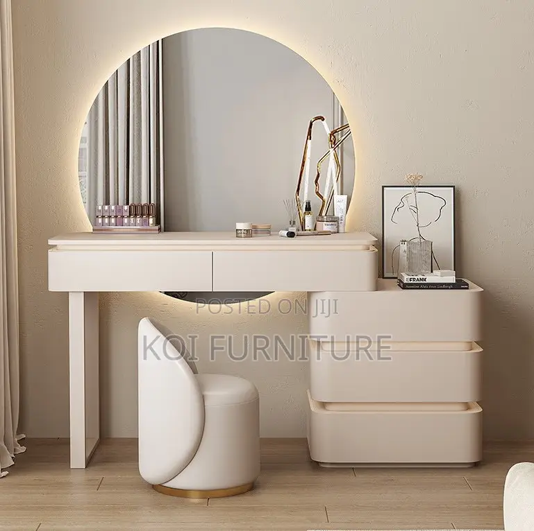 Dressers; Bedroom Vanity Set With Lightings