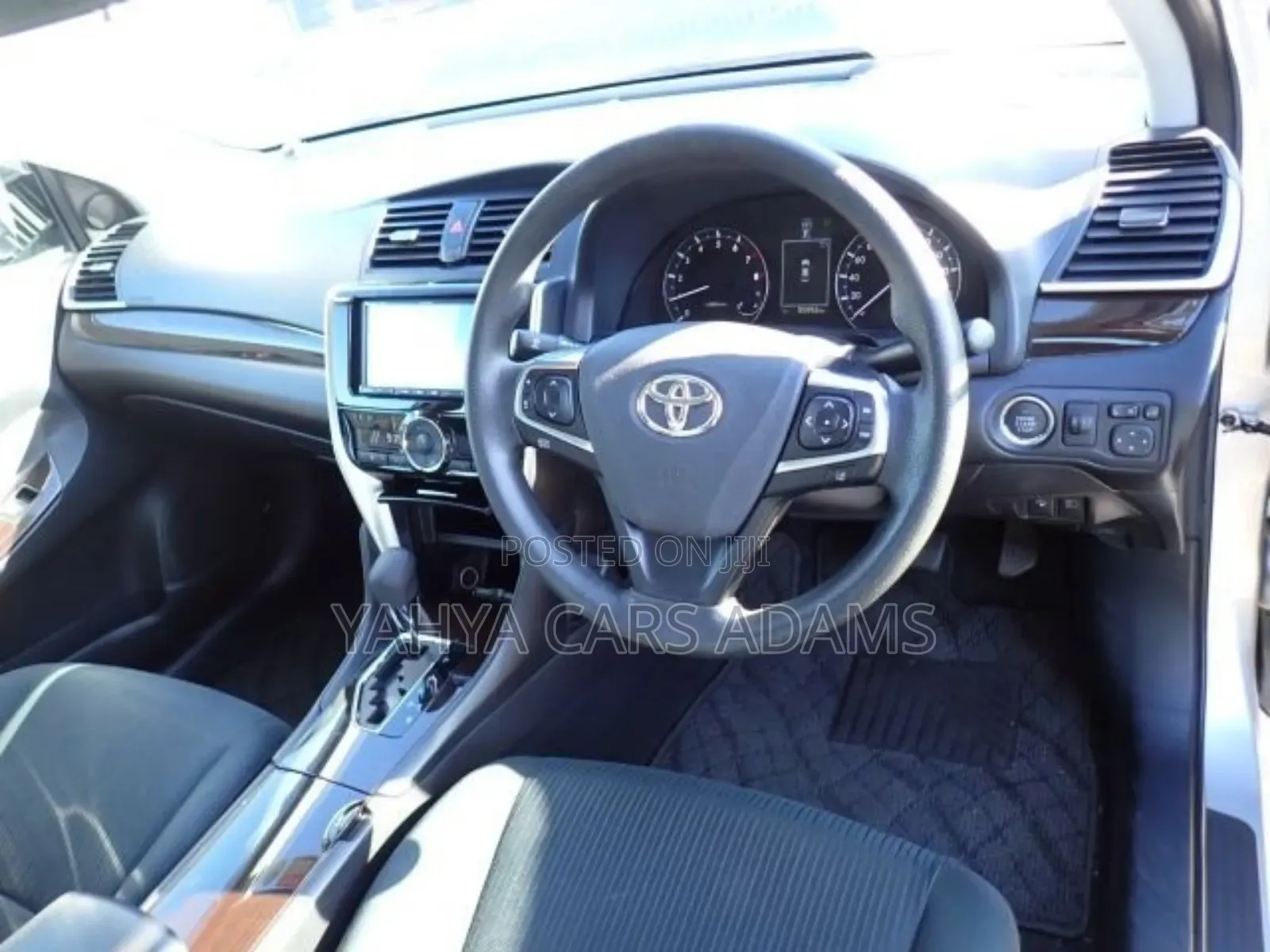 Toyota Premio 1.5 FWD 2019 Silver