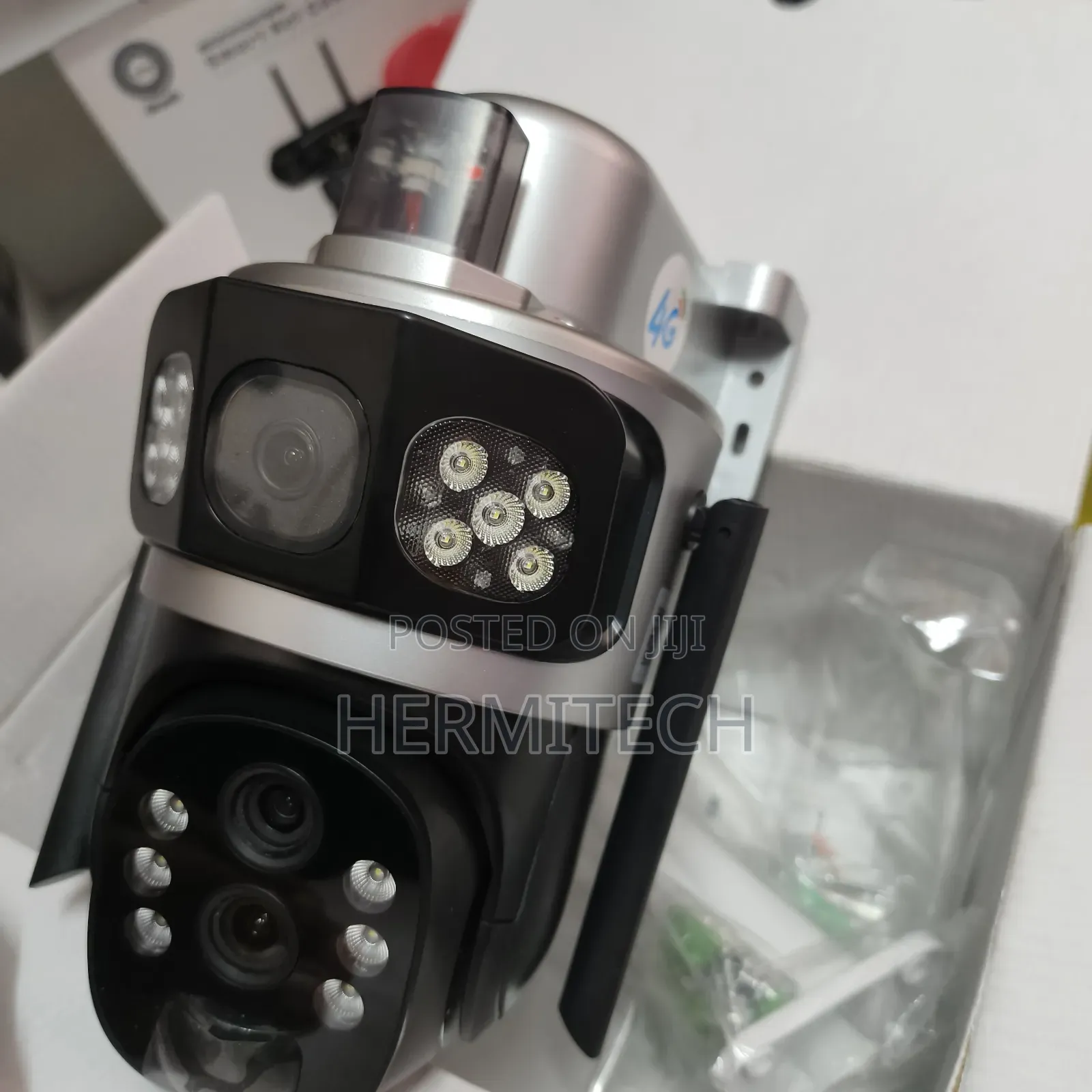 Solar Powered PTZ CCTV Camera With 10x Zoom Dual Lens 4g