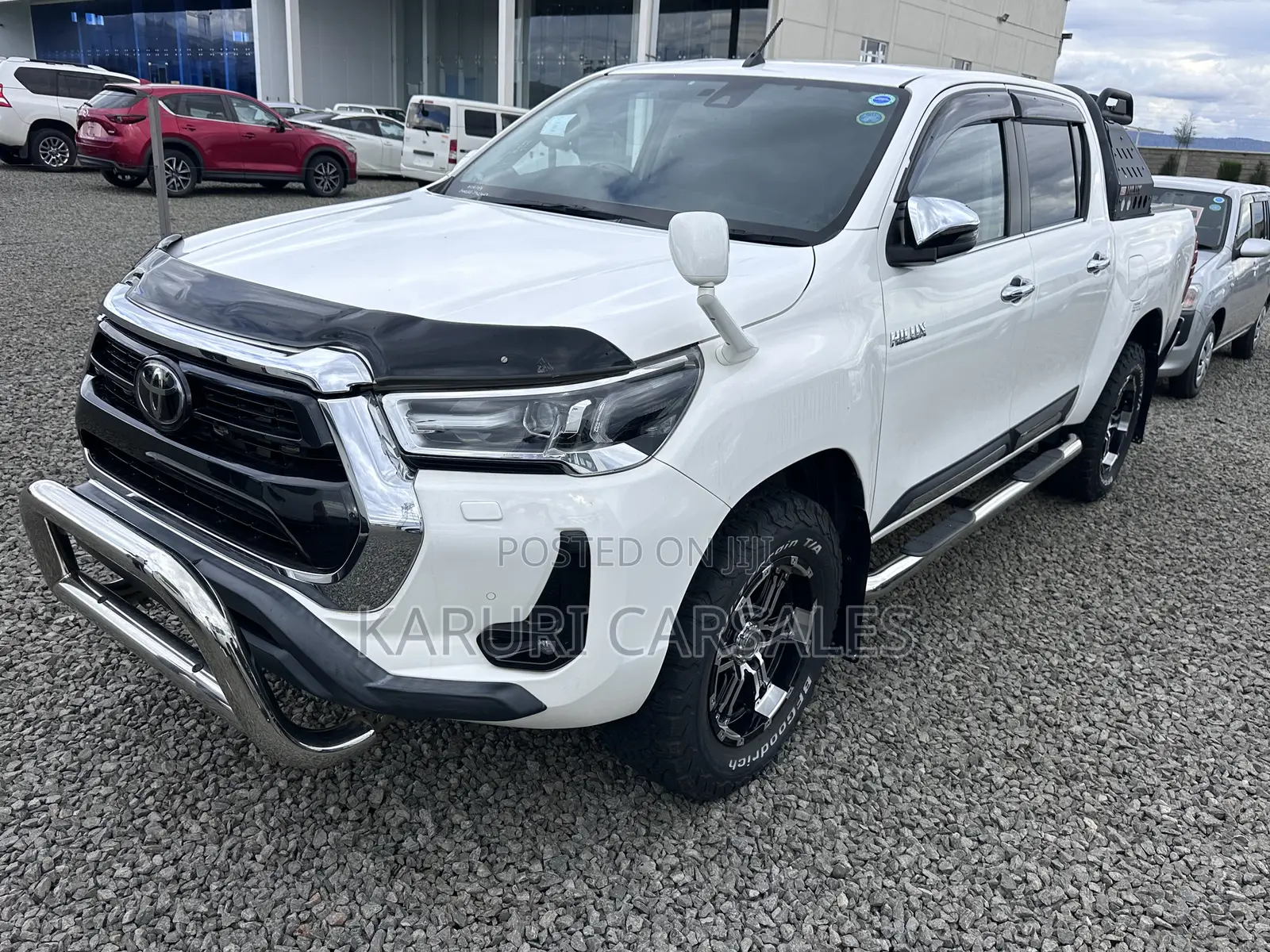 Toyota Hilux 2021 White